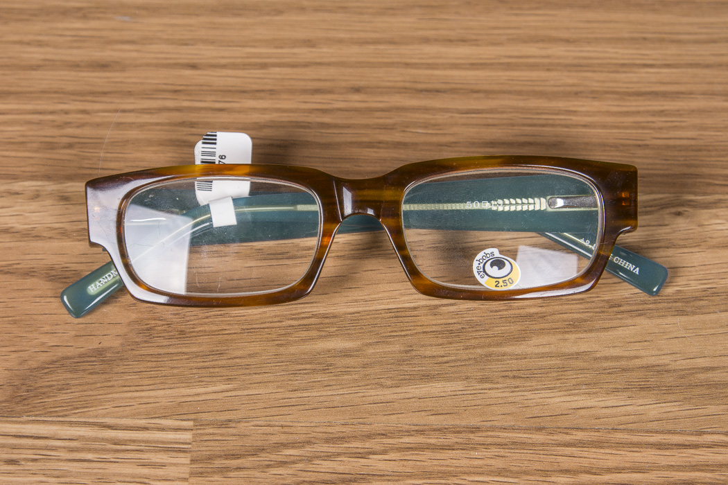 Eyebobs and Scojo Gels Reader Glasses with Cases