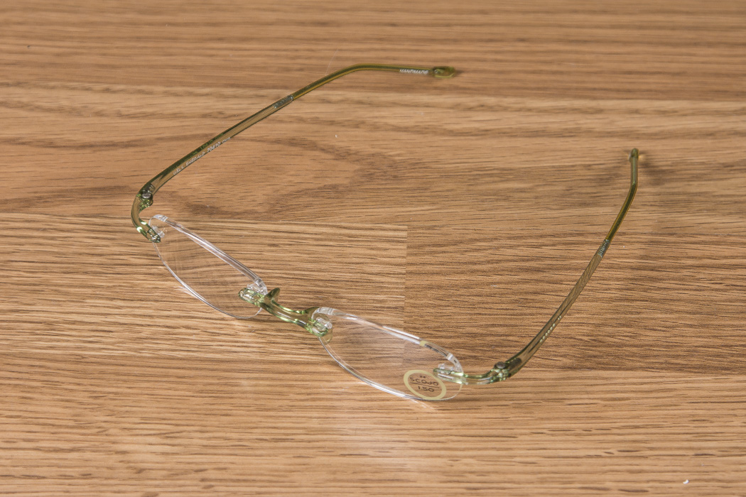 Eyebobs and Scojo Gels Reader Glasses with Cases