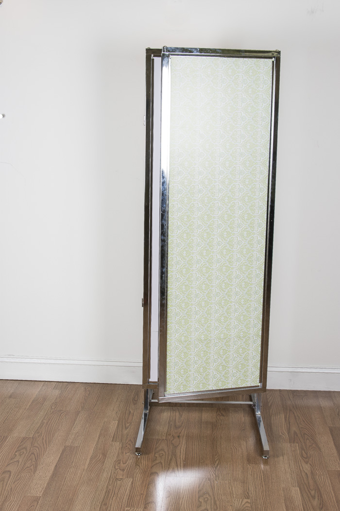 Tri-Folding Freestanding Mirror