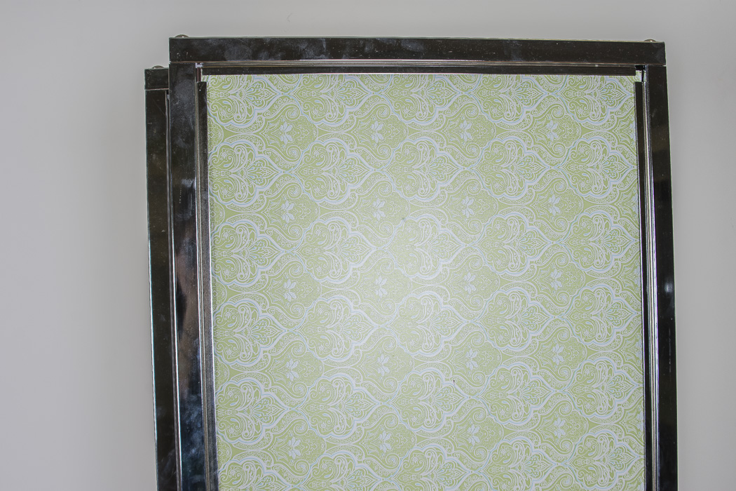 Tri-Folding Freestanding Mirror