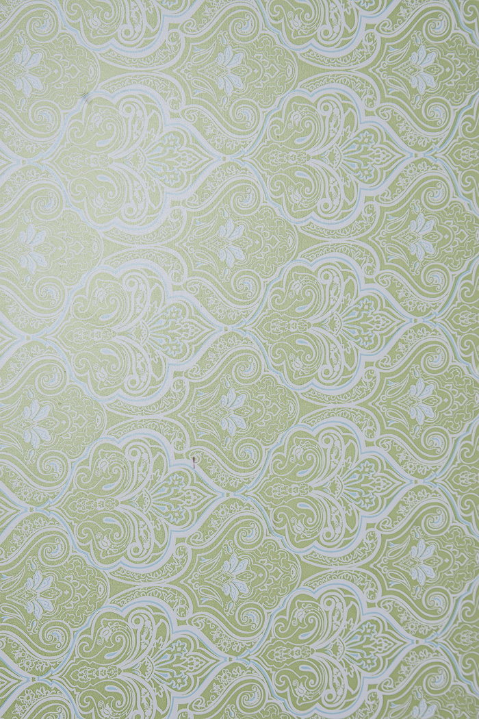 Tri-Folding Freestanding Mirror