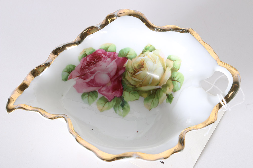 Floral Tableware Featuring Masons
