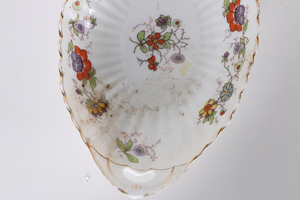 Floral Tableware Featuring Masons