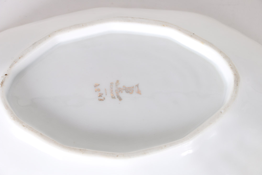 Floral Tableware Featuring Masons