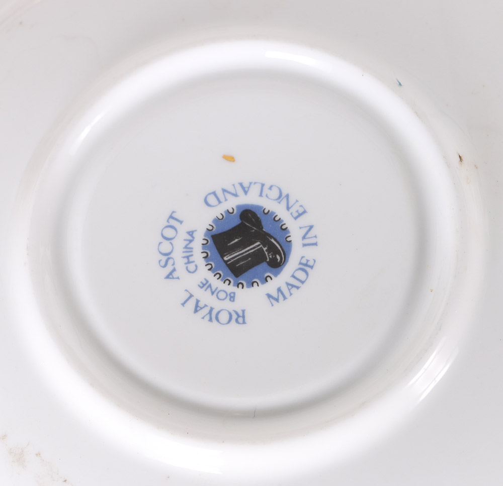 Floral Tableware Featuring Masons