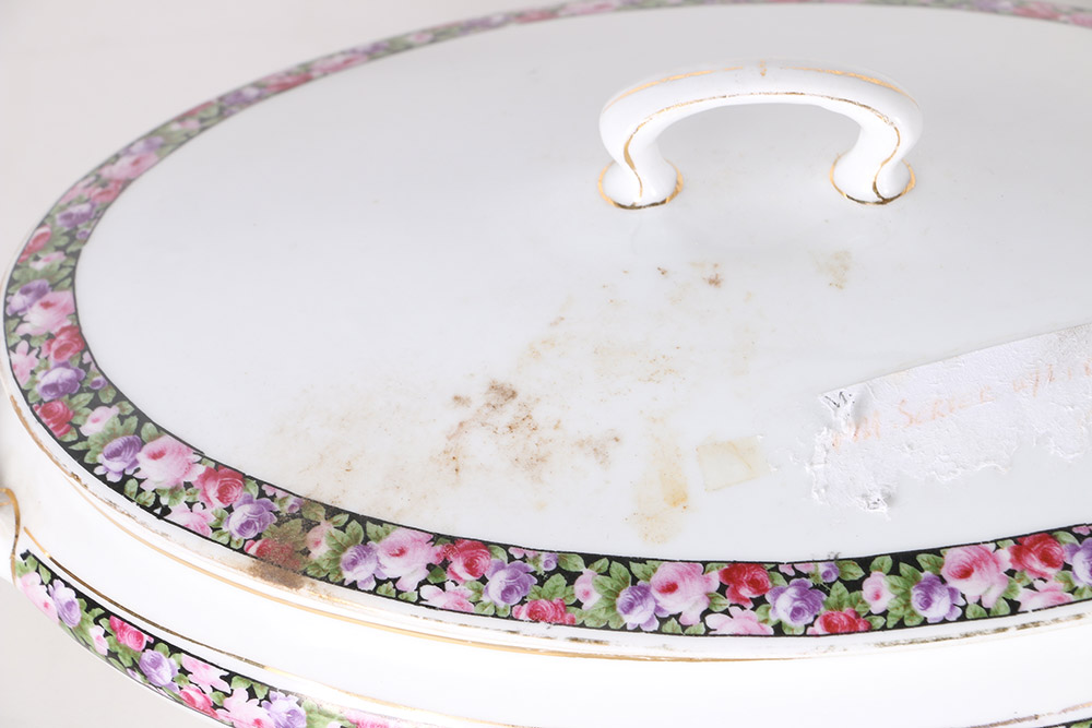 Floral Tableware Featuring Masons