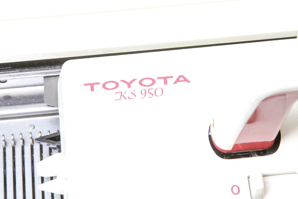 Toyota KS-950 Automatic Knitting Machine