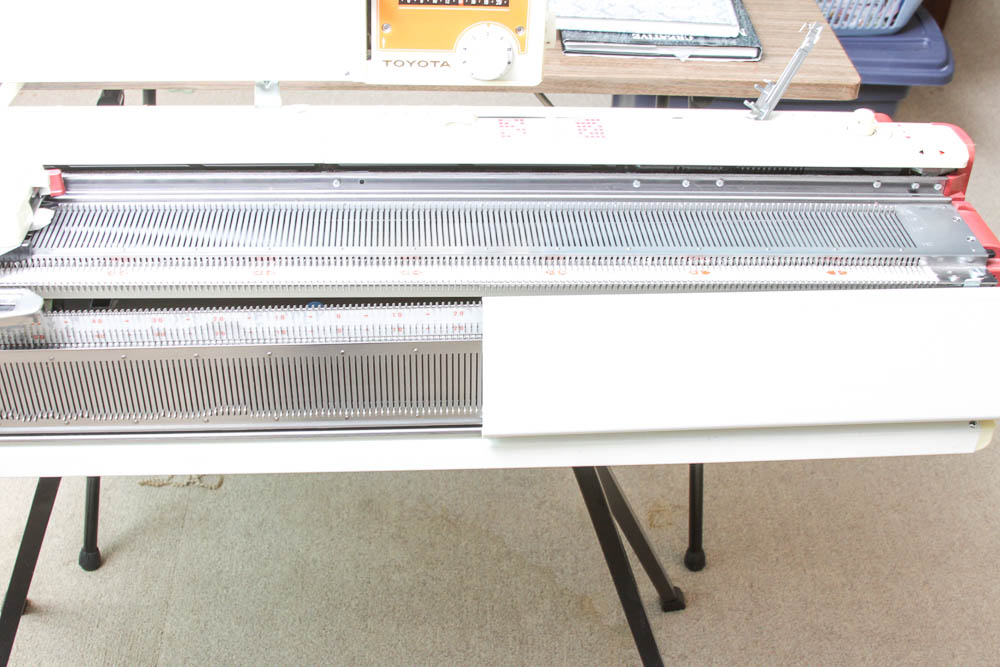 Toyota KS-950 Automatic Knitting Machine