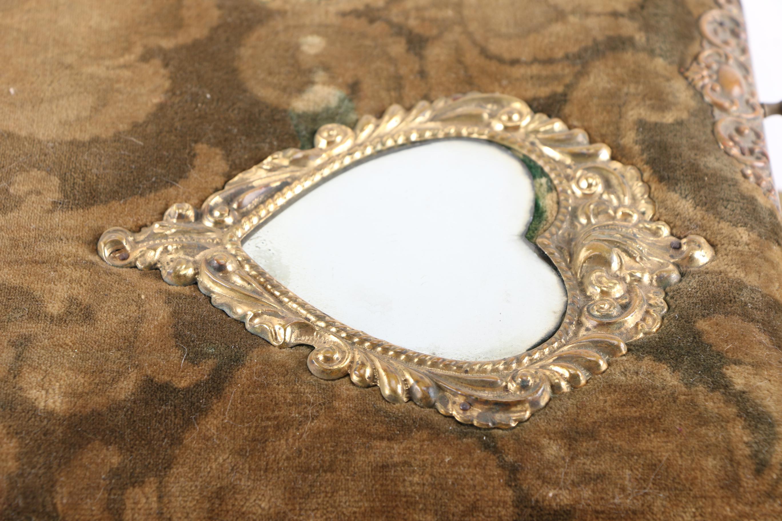 Victorian Style Photo Booklets