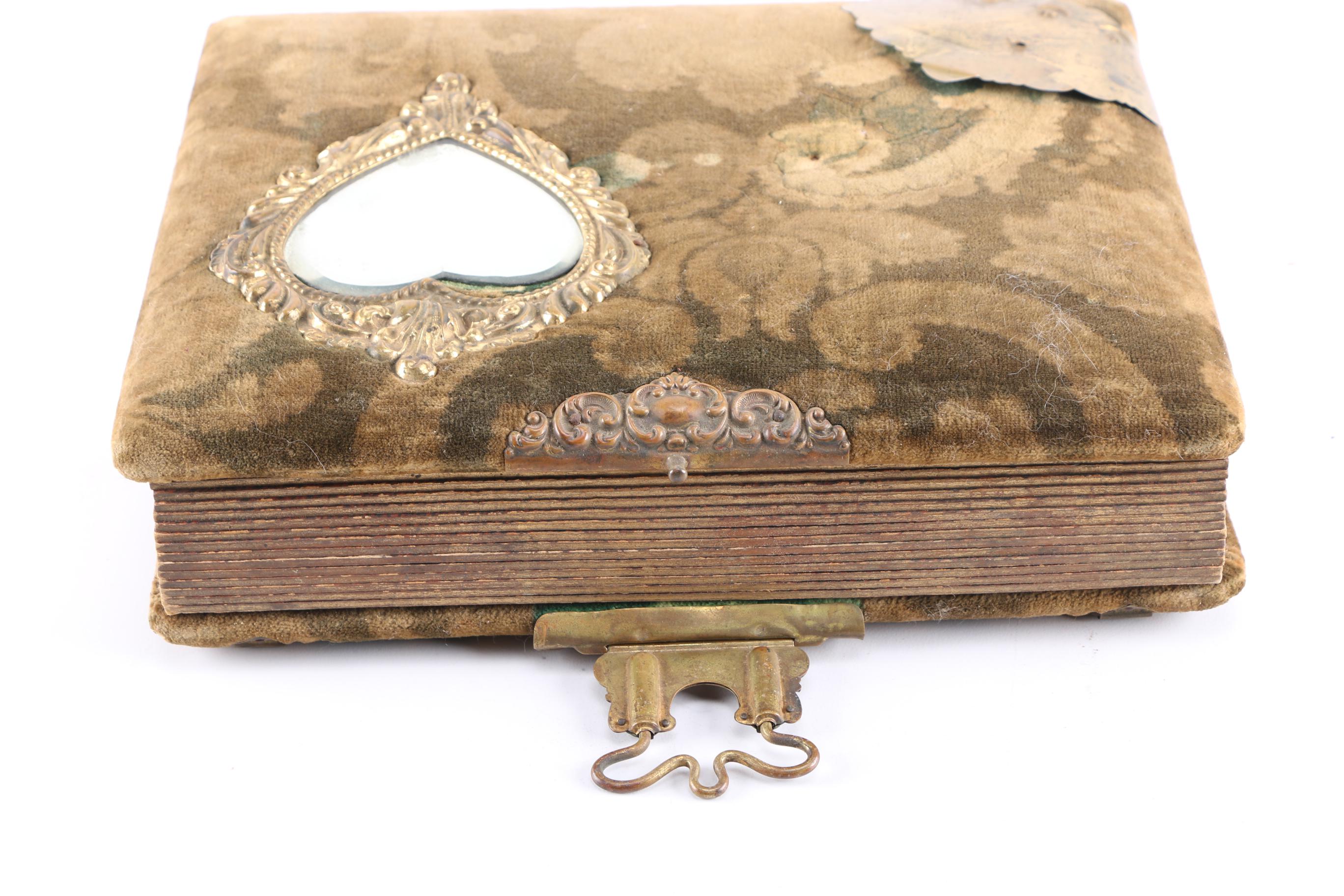 Victorian Style Photo Booklets