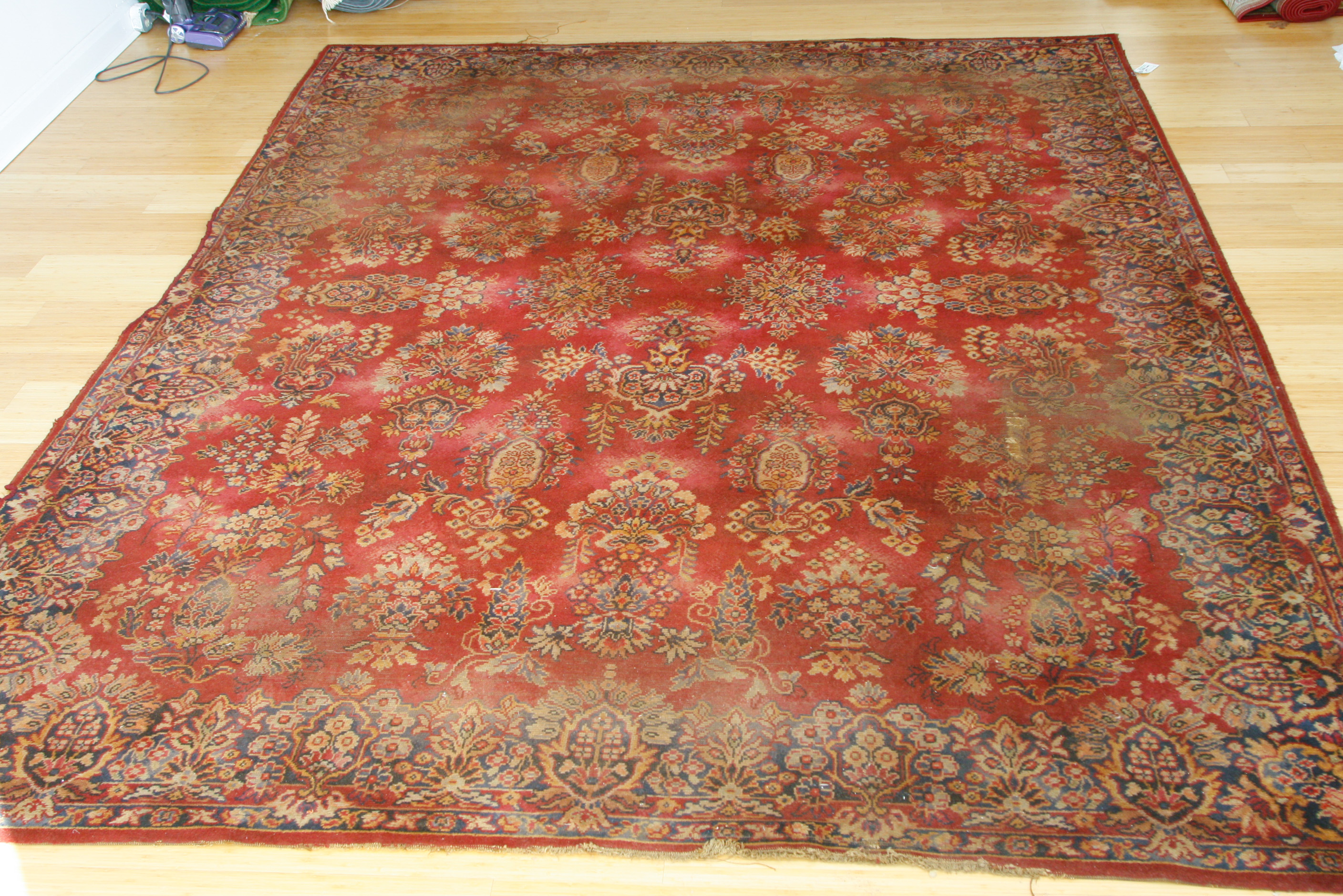 Large Power Loomed Semi-Antique Lilihan-Style Wool Area Rug