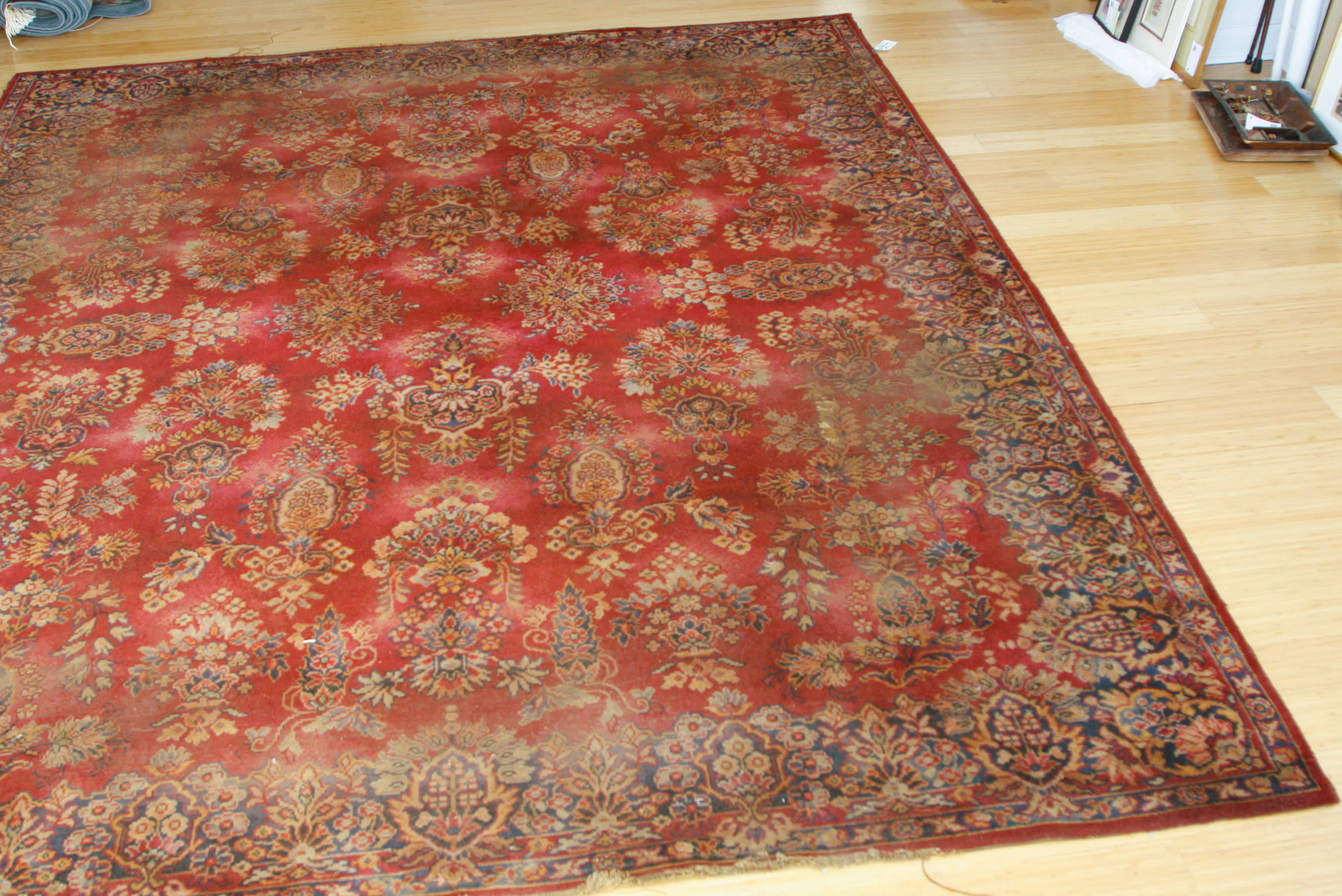 Large Power Loomed Semi-Antique Lilihan-Style Wool Area Rug