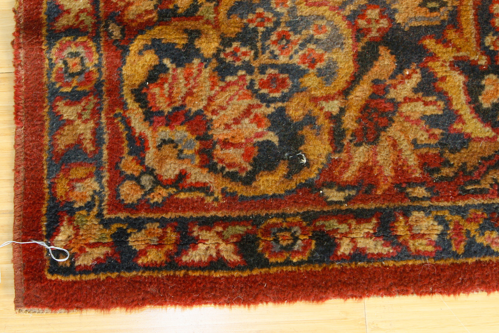 Large Power Loomed Semi-Antique Lilihan-Style Wool Area Rug