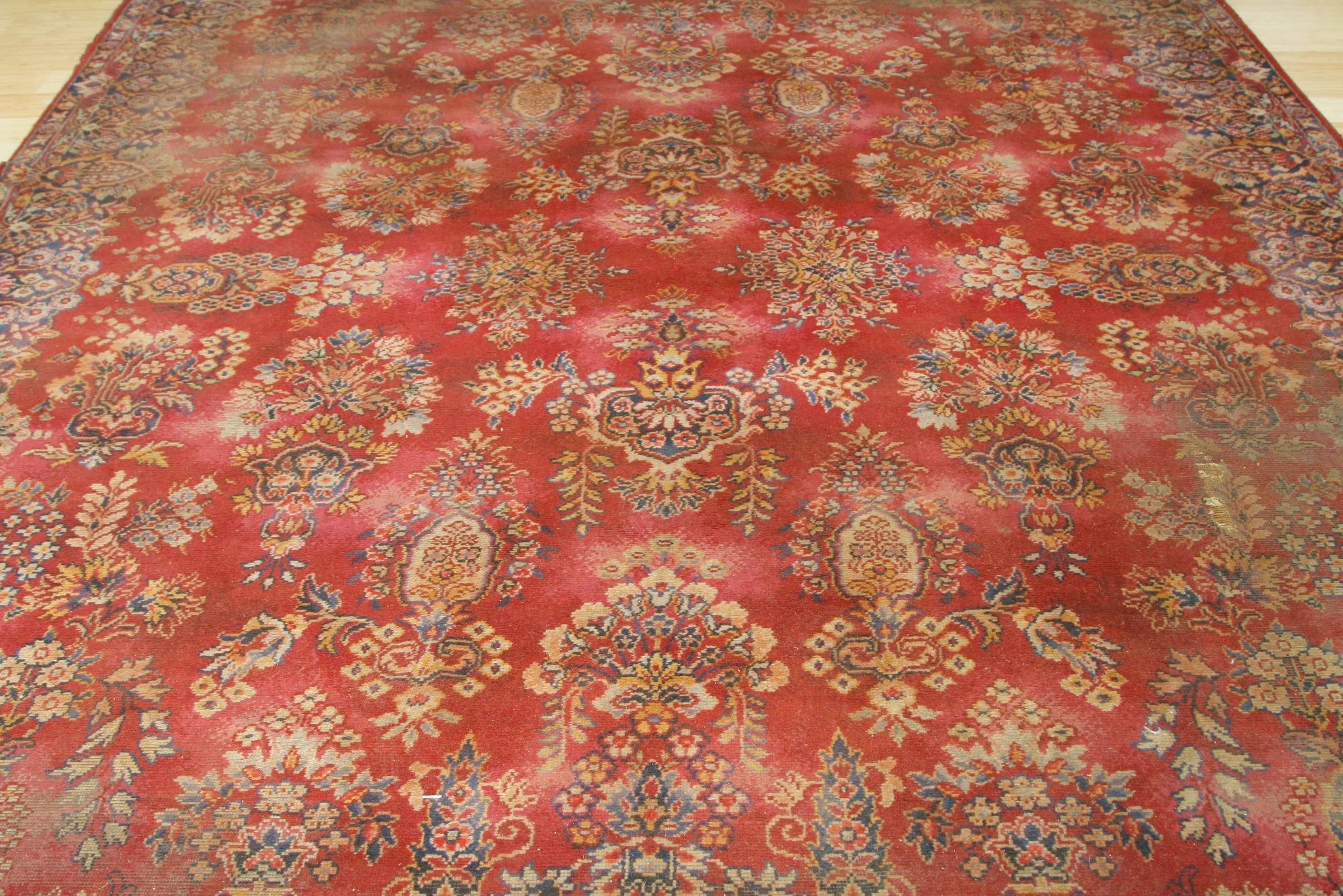Large Power Loomed Semi-Antique Lilihan-Style Wool Area Rug