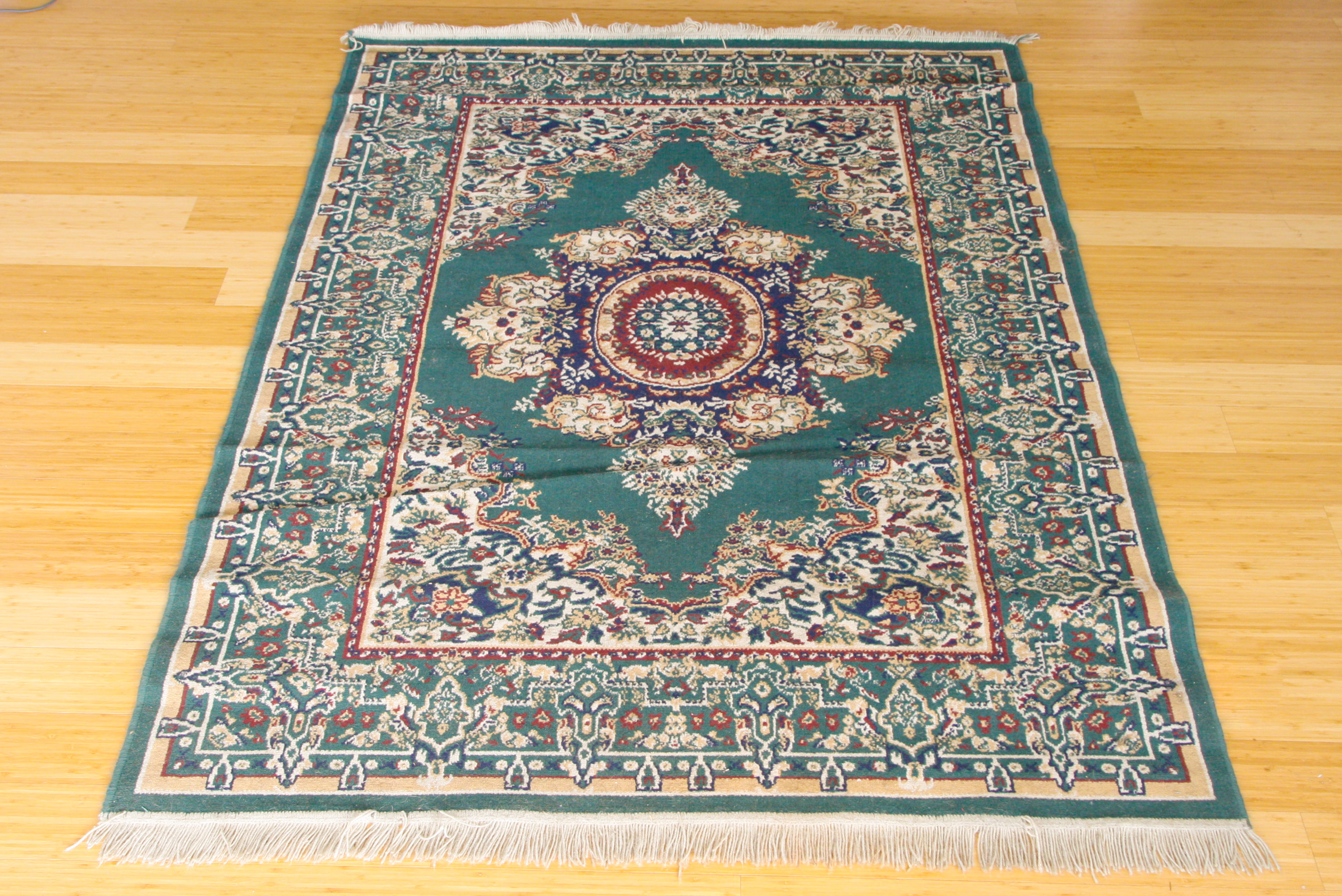 Machine Woven Persian-Style Medallion Area Rug