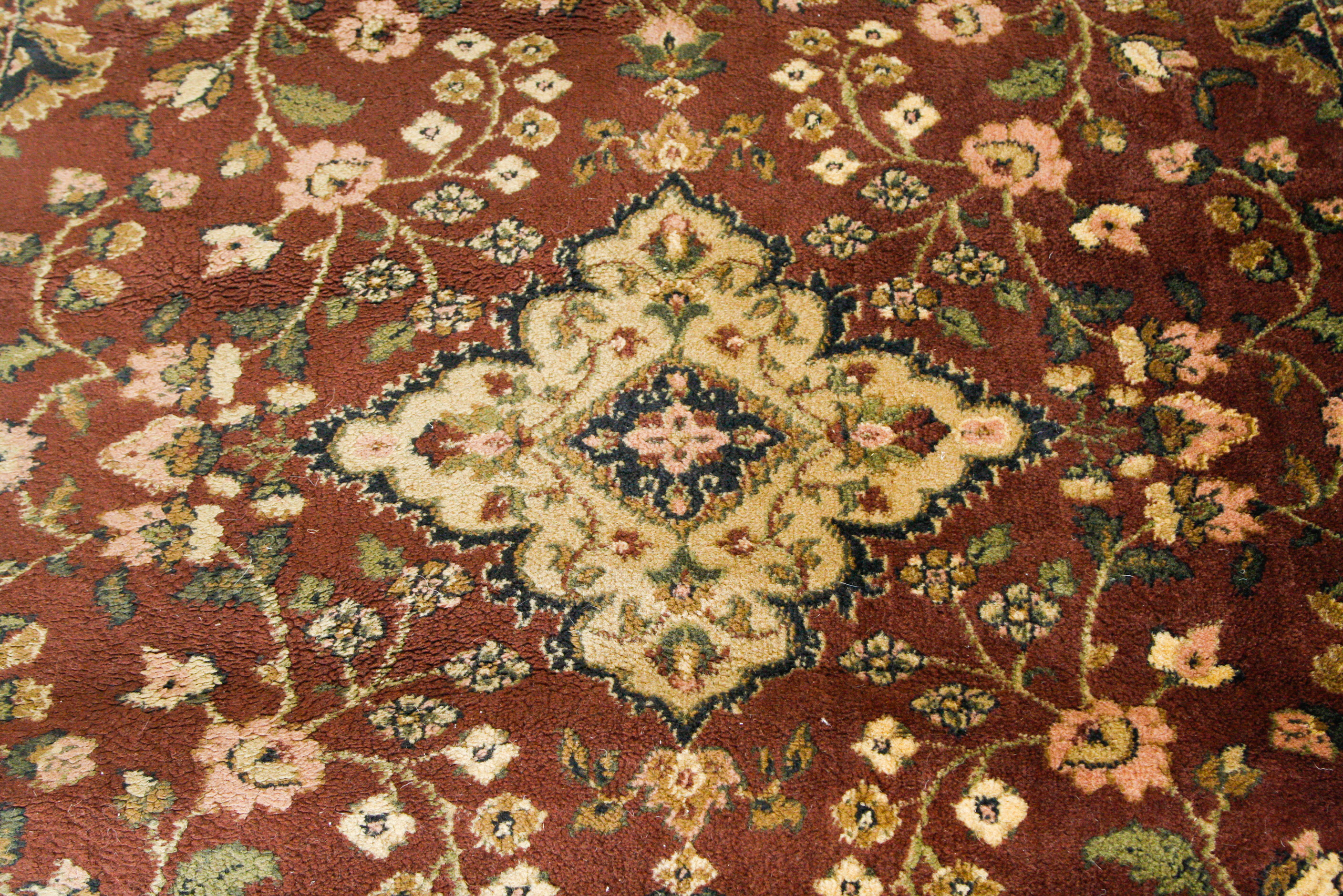 Machine Woven Persian-Style Floral Medallion Area Rug