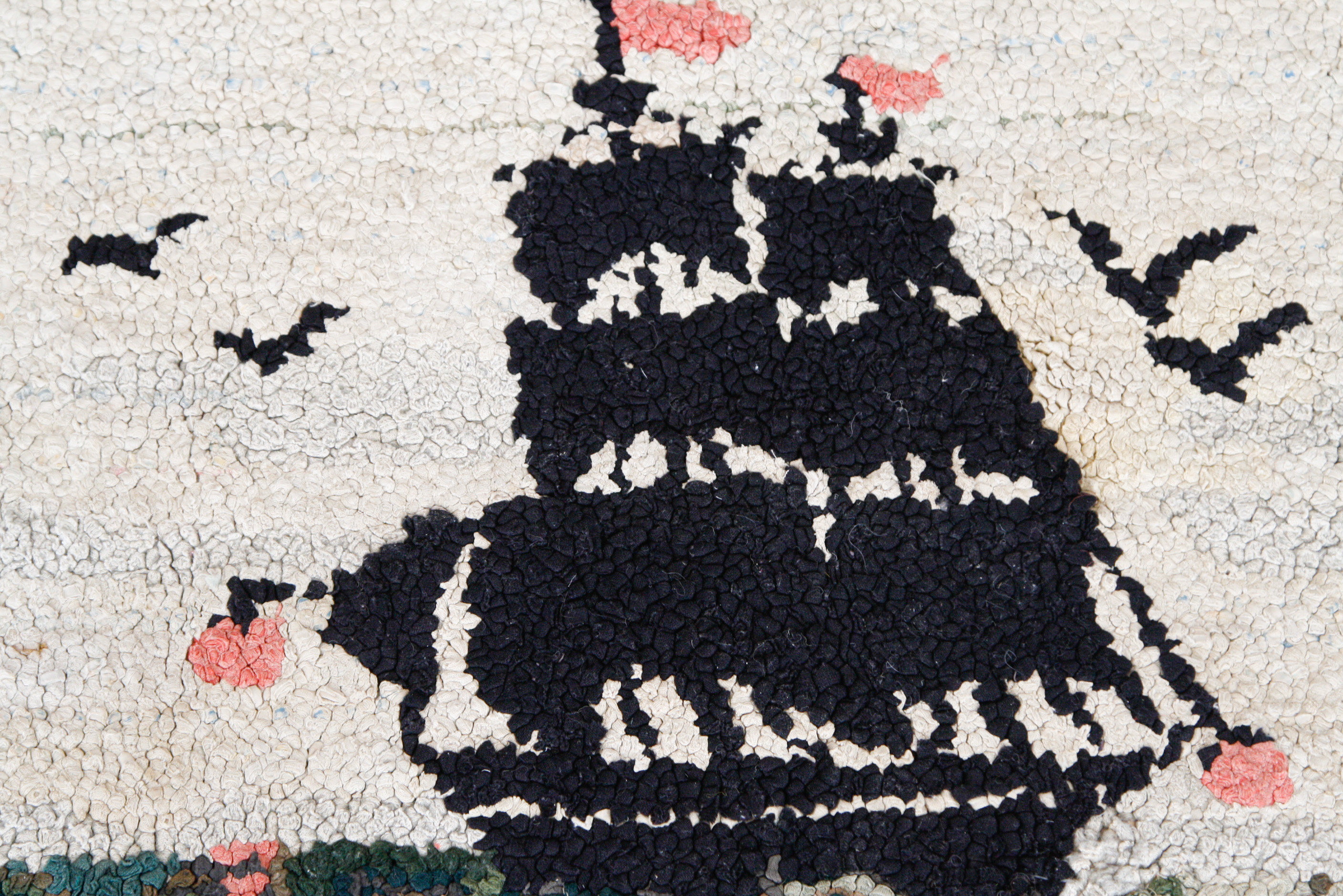 Hand-Hooked Wool Mat with Clipper Motif