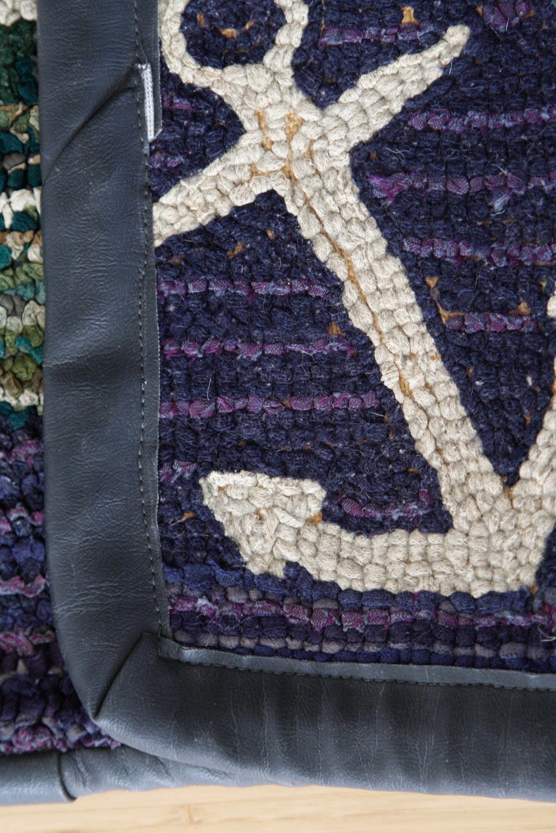 Hand-Hooked Wool Mat with Clipper Motif