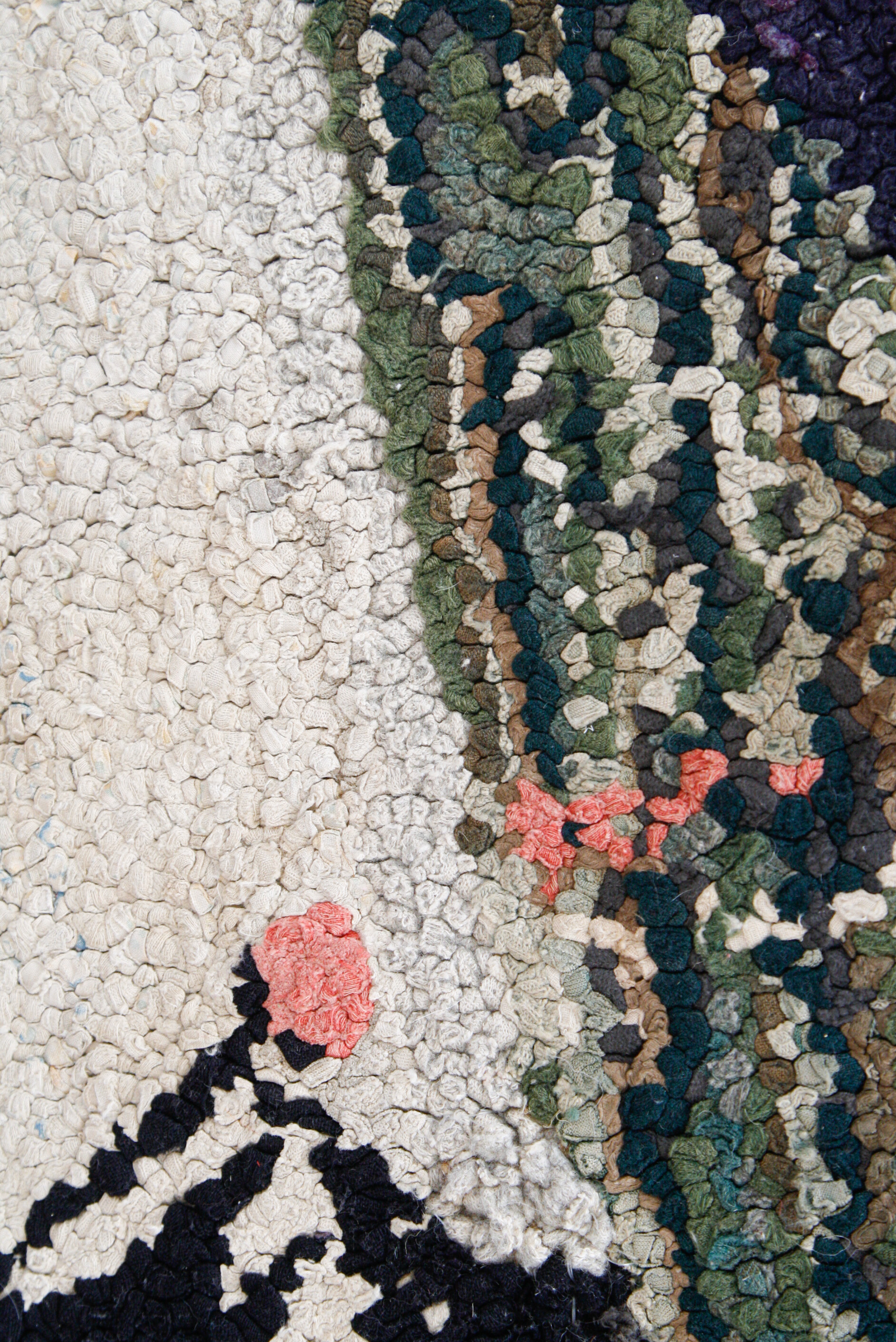 Hand-Hooked Wool Mat with Clipper Motif