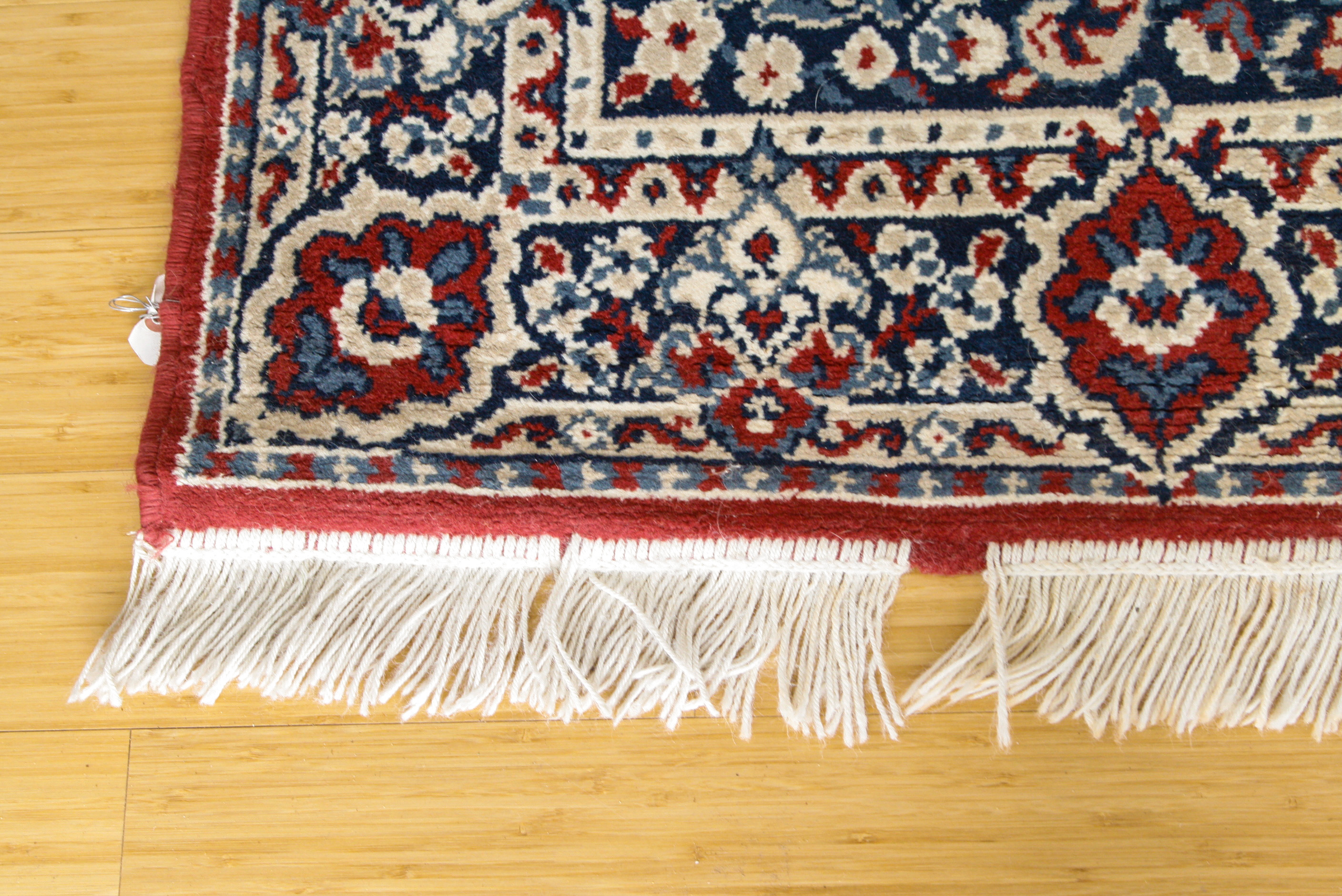 Machine Woven Persian-Style Medallion Area Rug