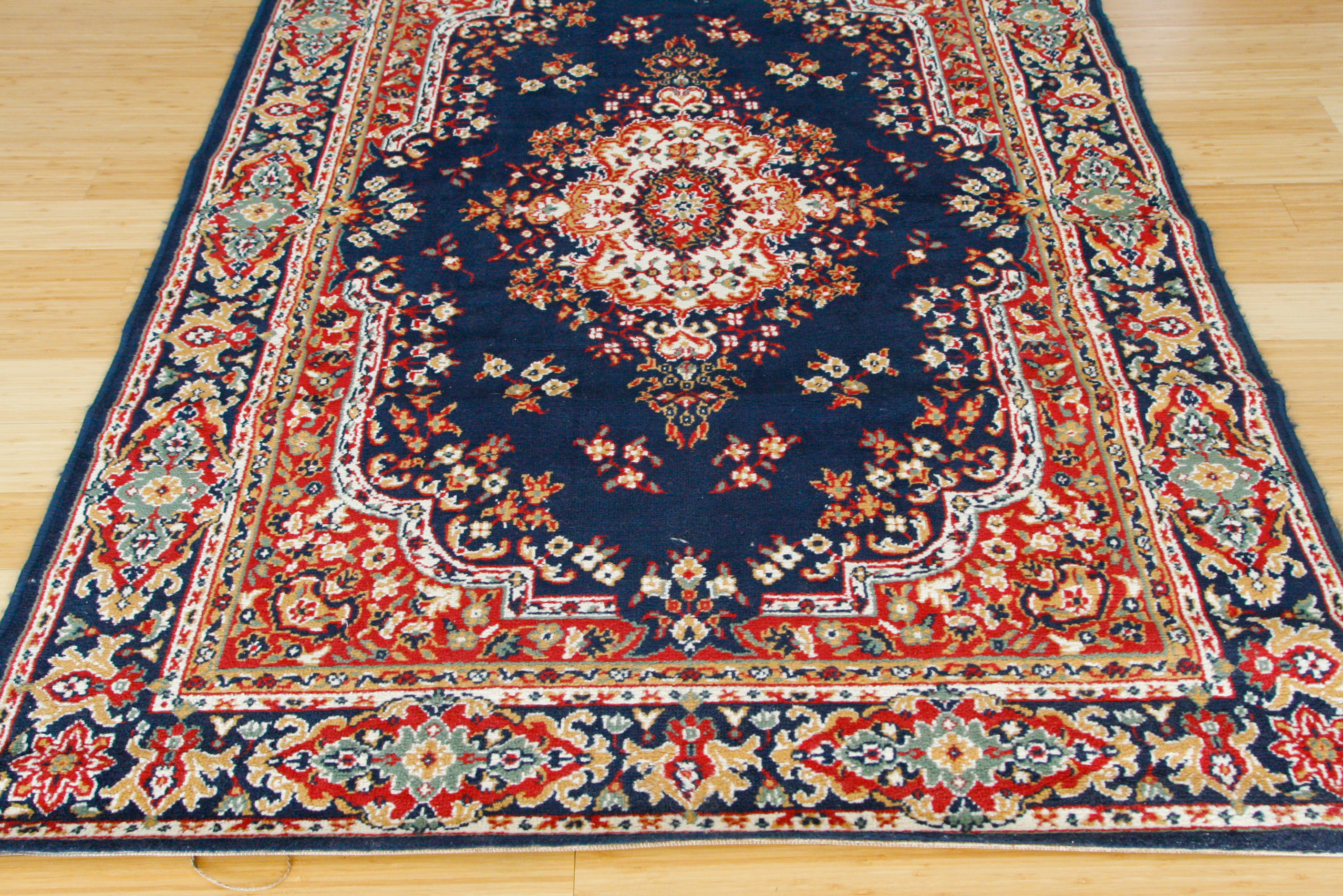 Power Loomed Persian-Style Medallion Area Rug