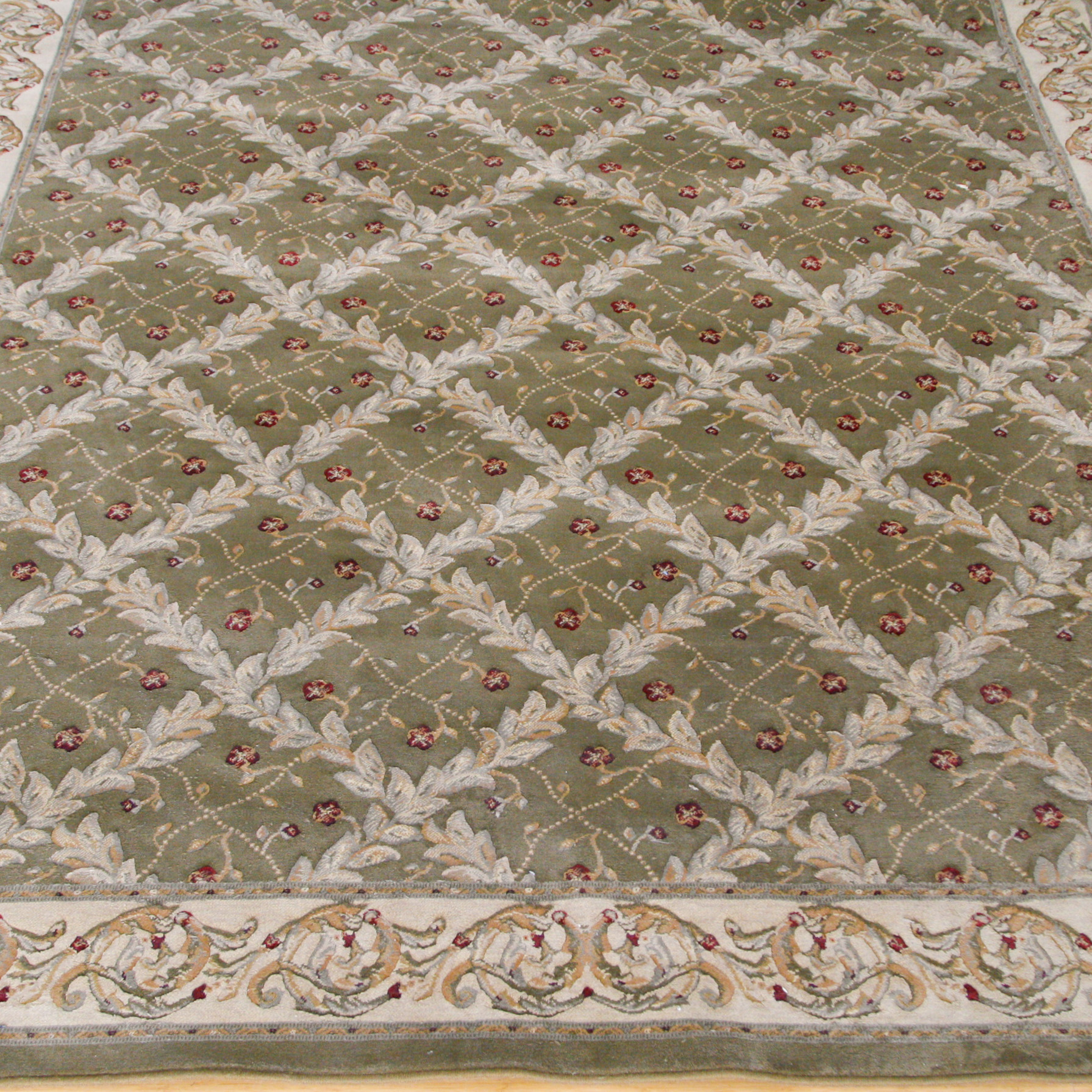 Large Turkish Machine Woven Legend Collection Area Rug