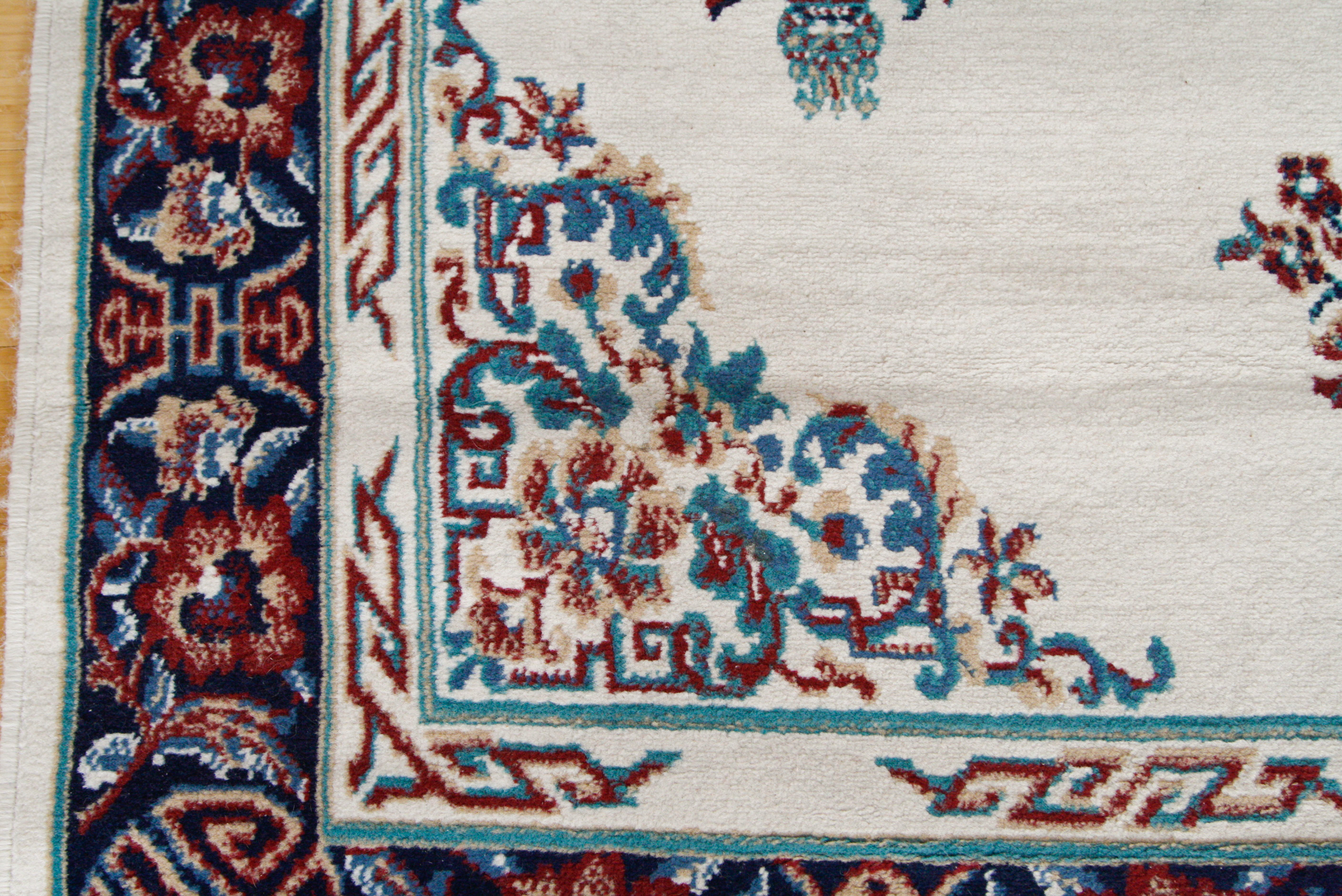 Machine Woven Chinese-Style Medallion Area Rug