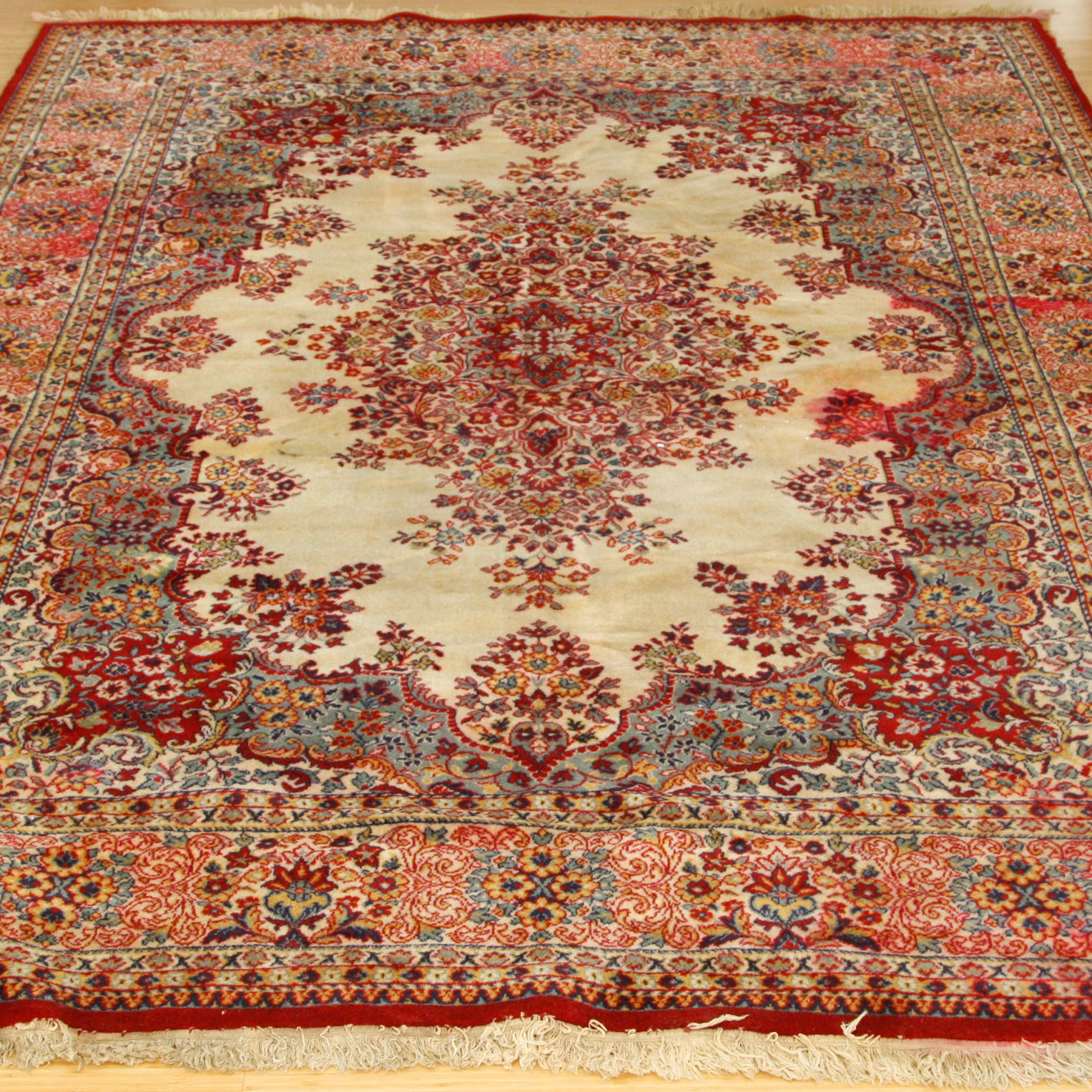 Large Machine Woven Persian-Style Floral Medallion Rug