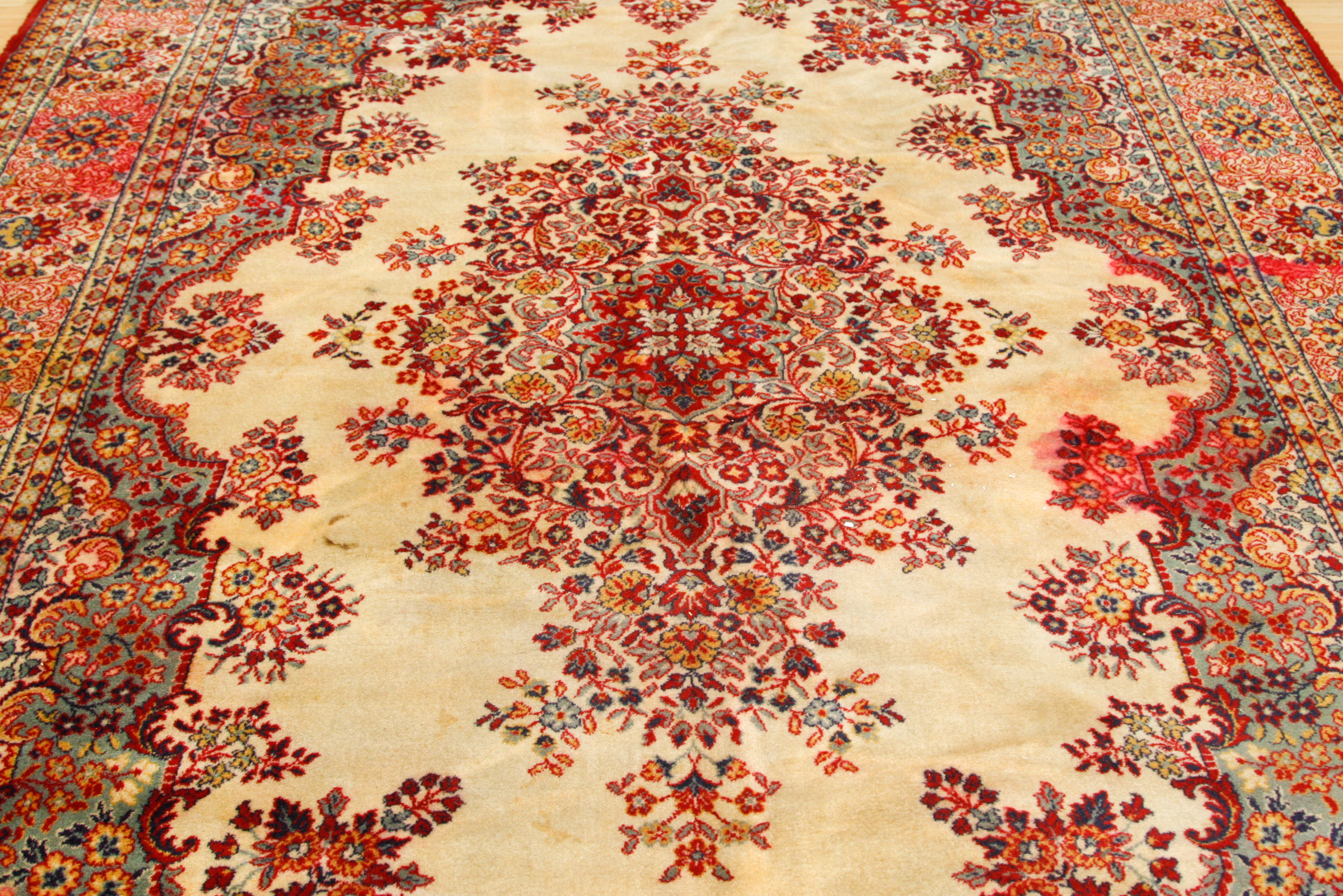 Large Machine Woven Persian-Style Floral Medallion Rug