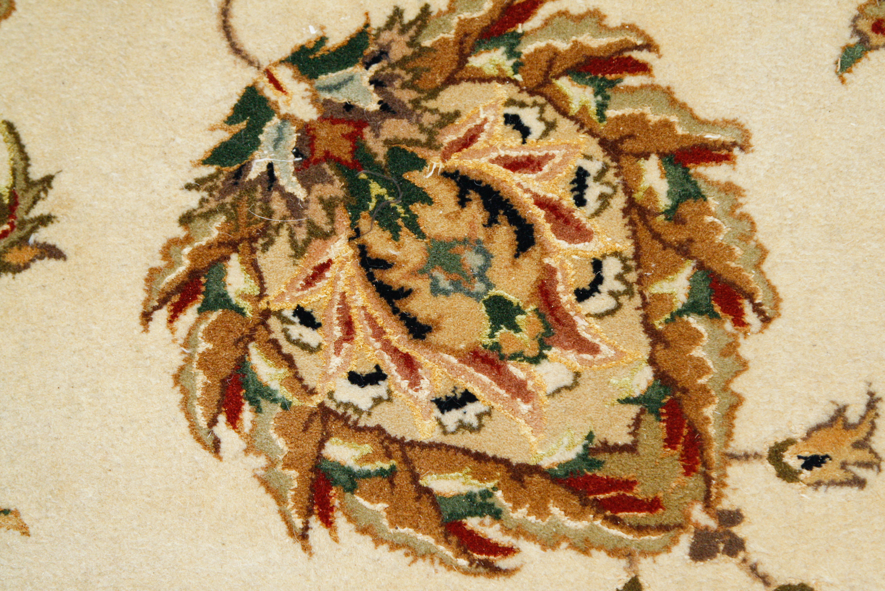 Tufted Mahal-Persian Style Wool Area Rug