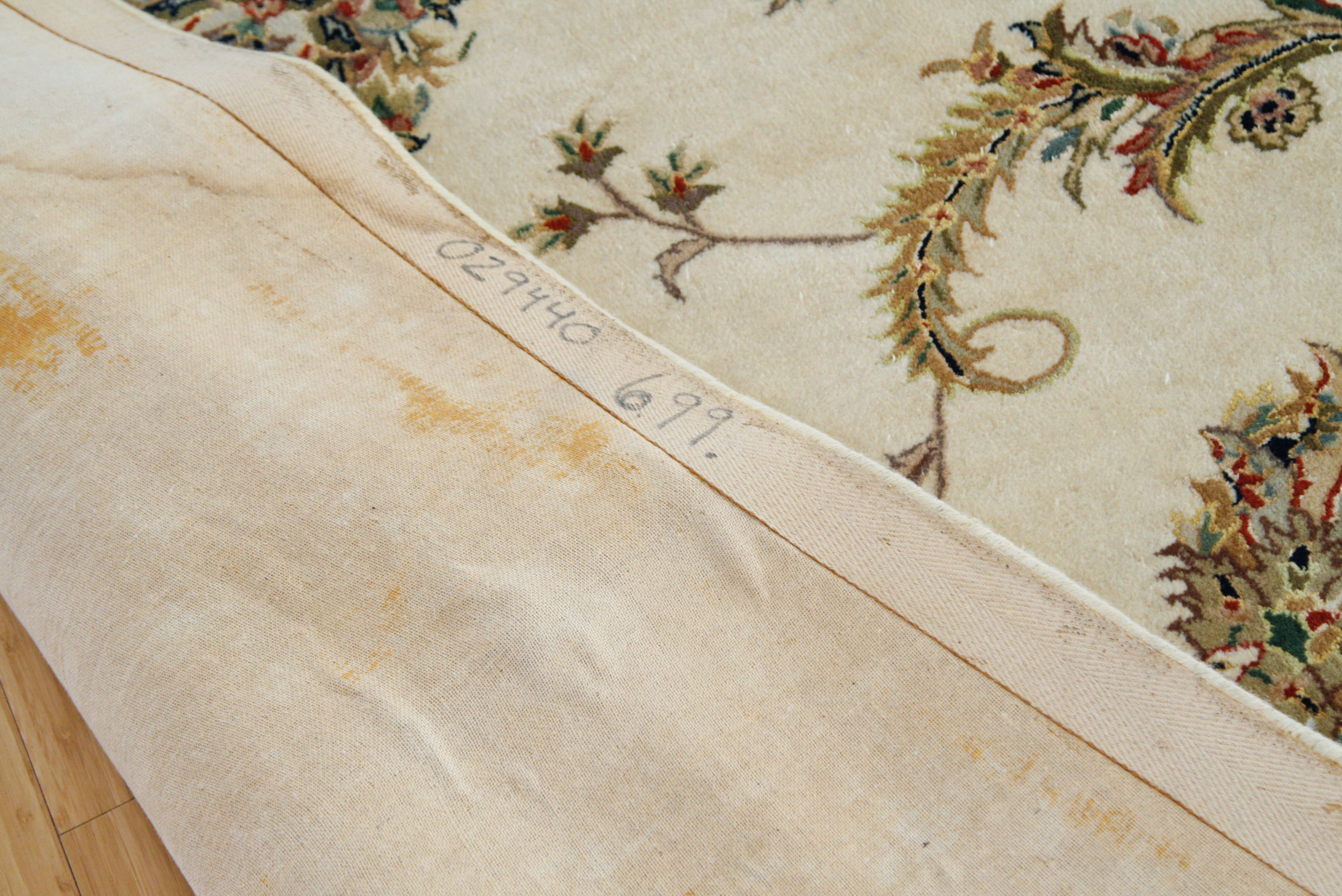 Tufted Mahal-Persian Style Wool Area Rug