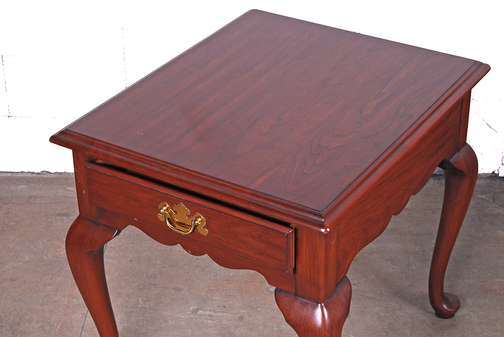 Henkel-Harris Cherry Federal Style Side Table