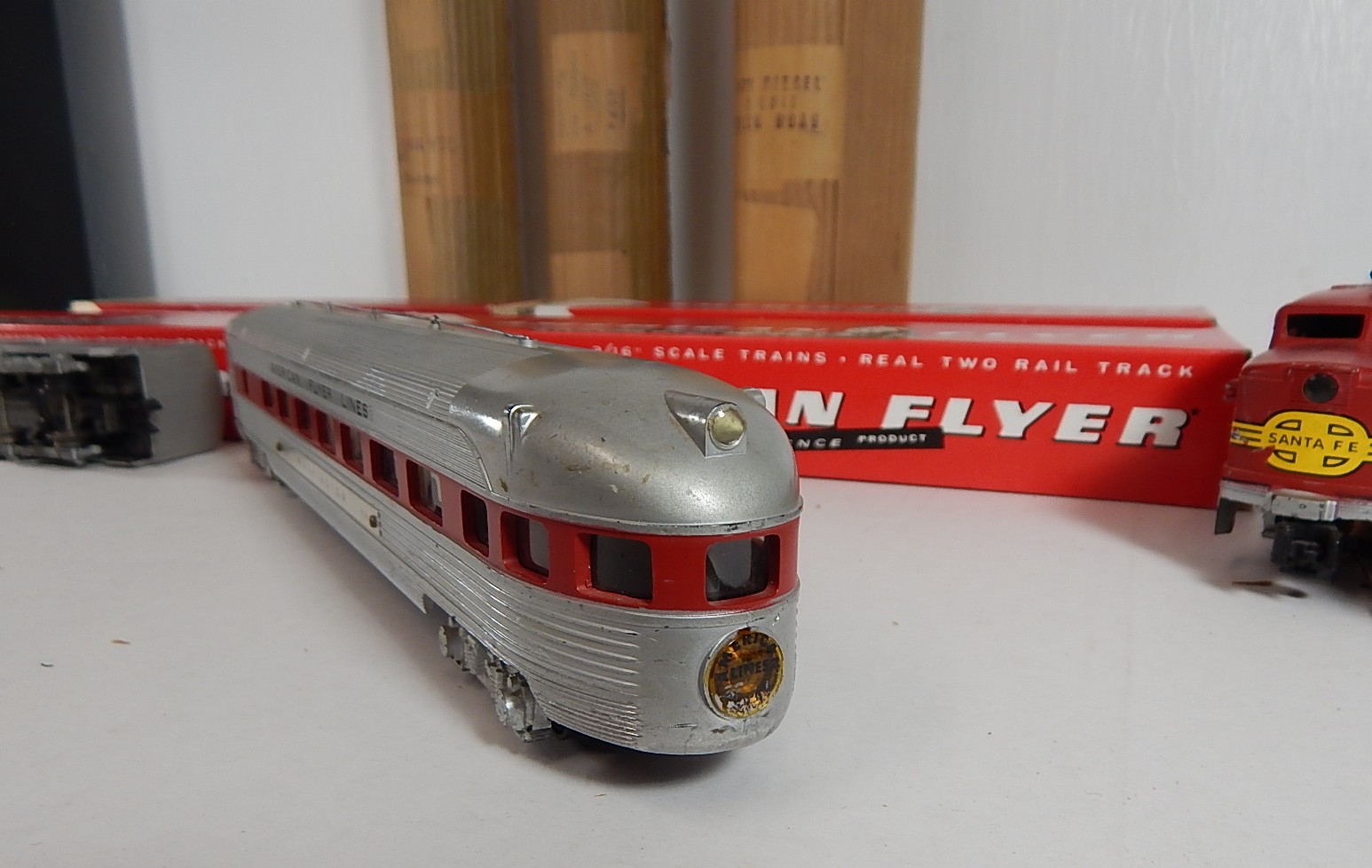 American Flyer S-Gauge Trains - Sante Fe Train Set