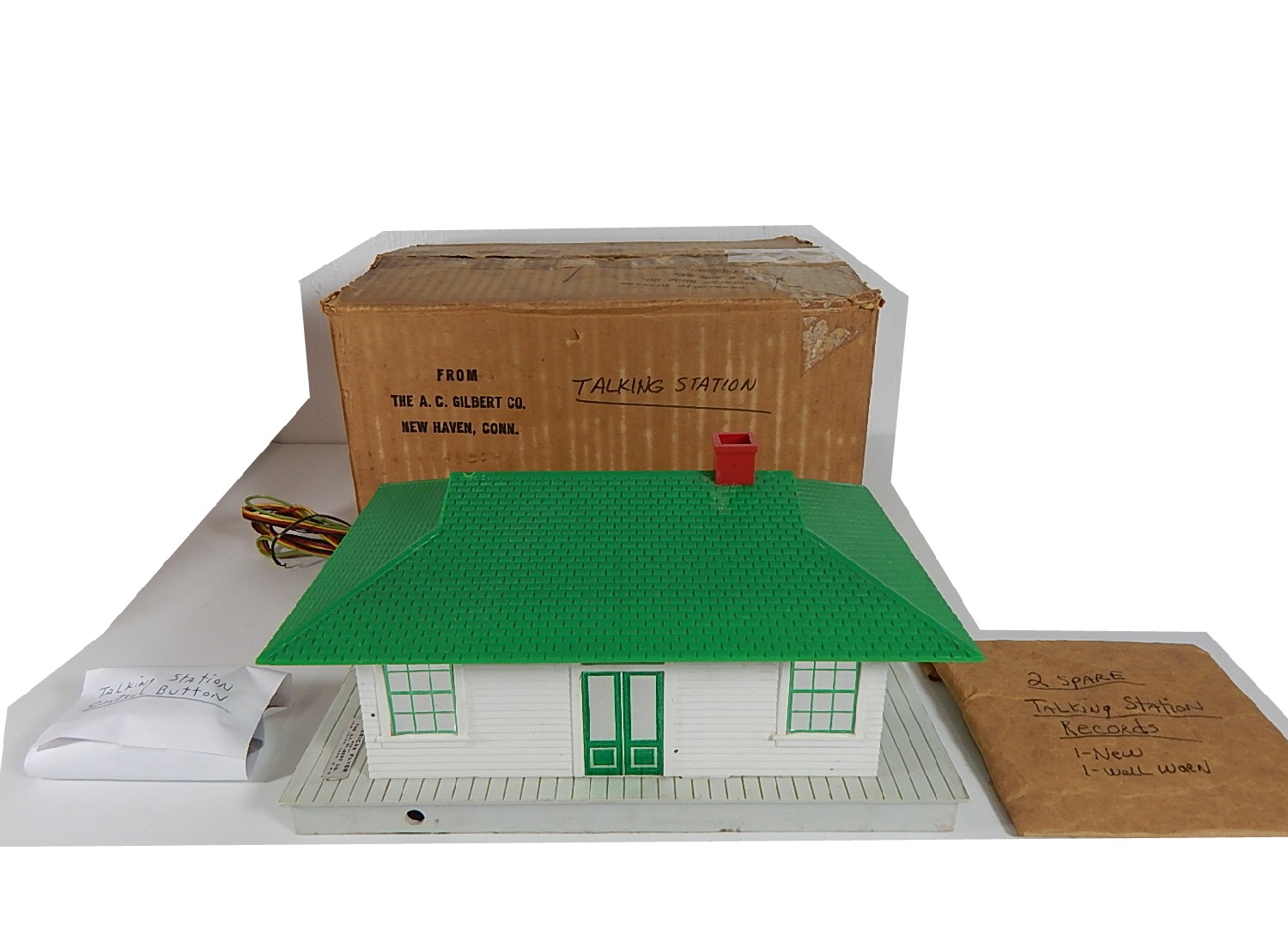 American Flyer S-Gauge Trains - #23786 Talking Station, Button, Records