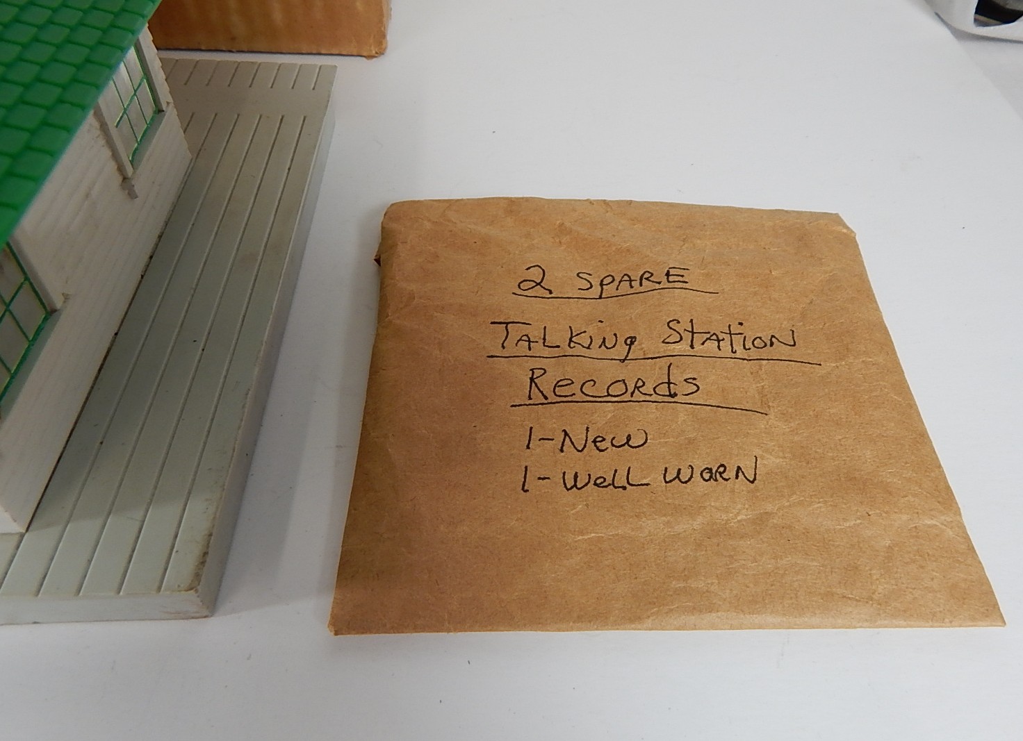 American Flyer S-Gauge Trains - #23786 Talking Station, Button, Records