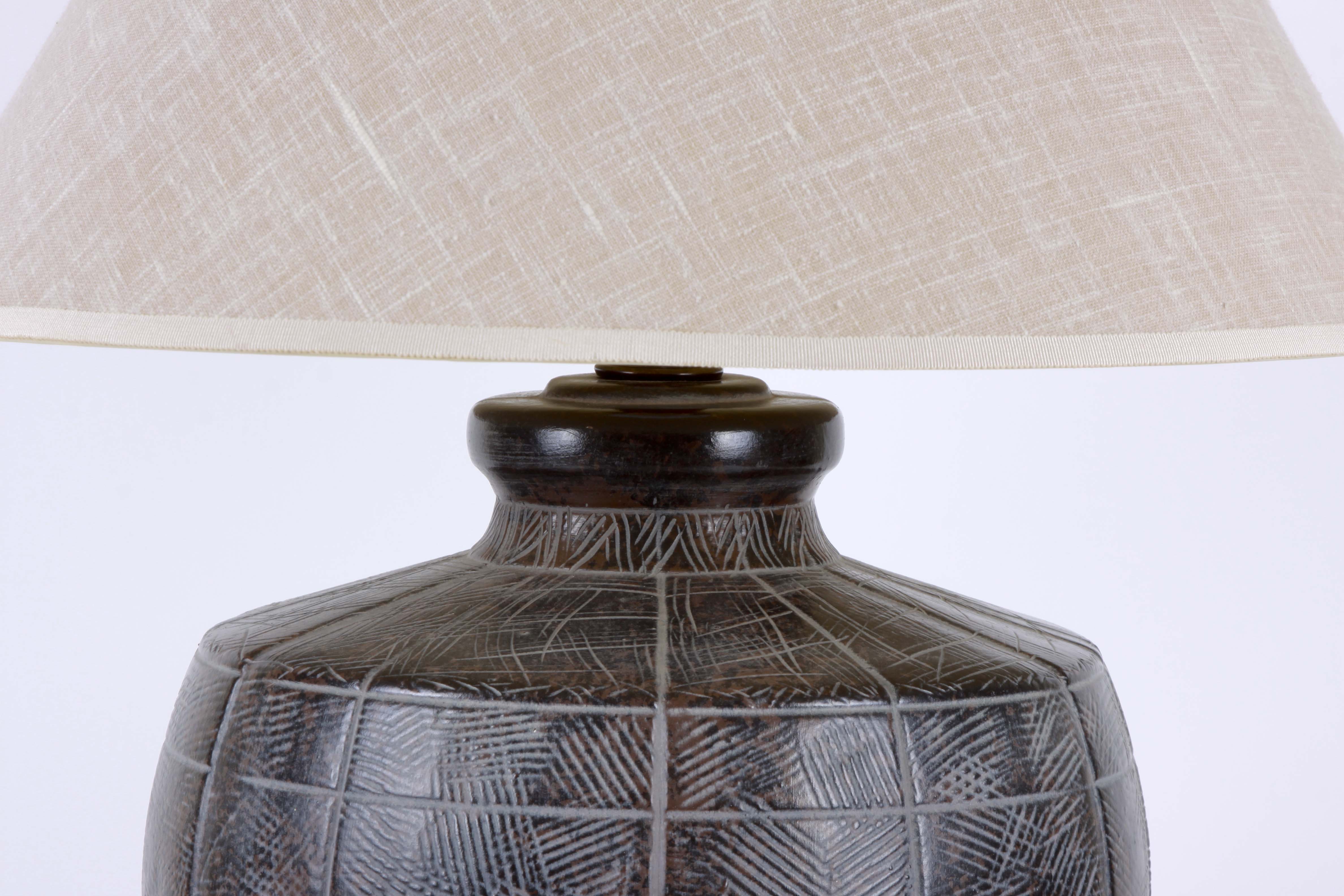 Decorative Pottery Table Lamp