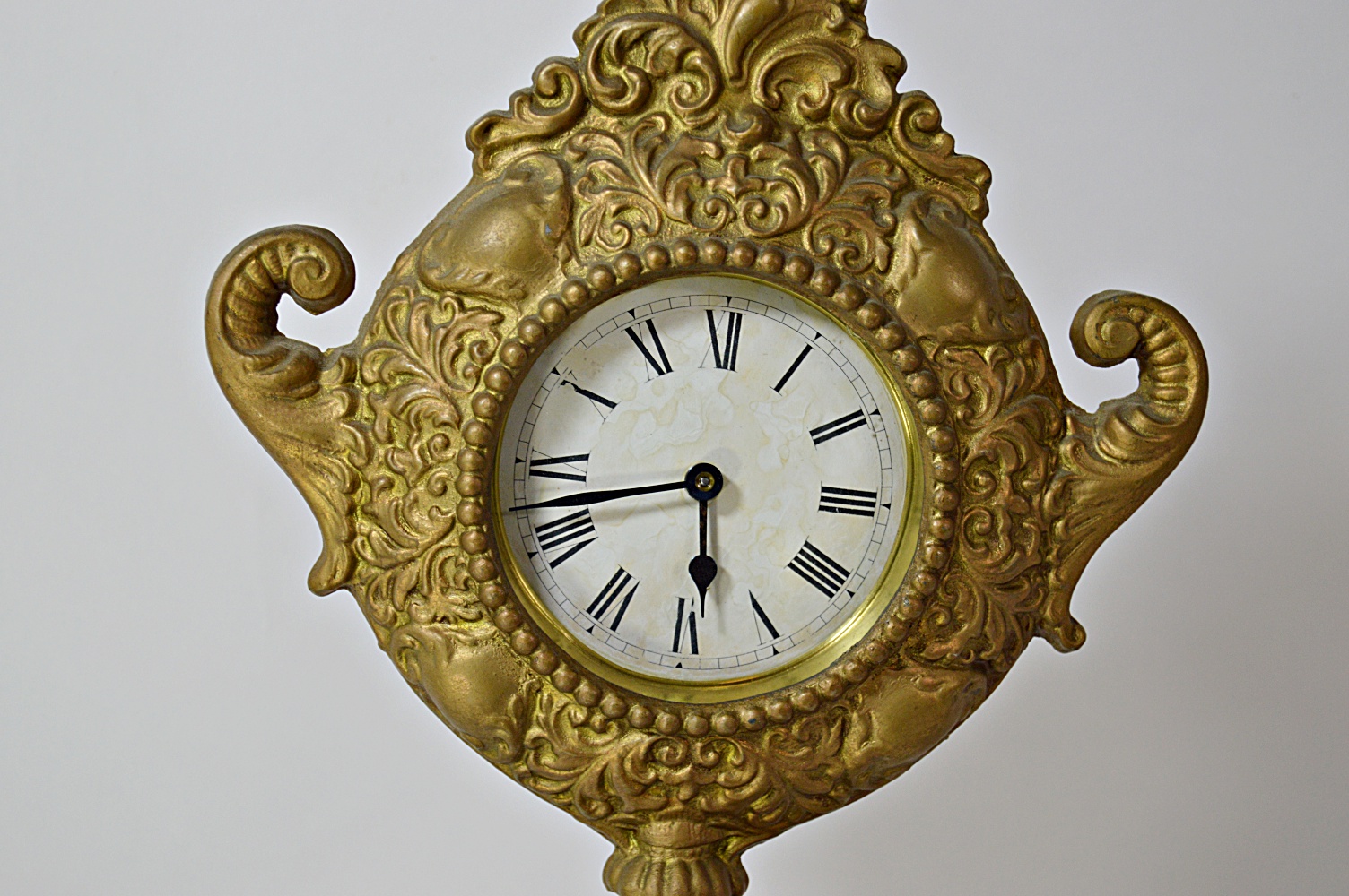 Late 19th Century Rococo Style Ormolu Figural Mantle Clock