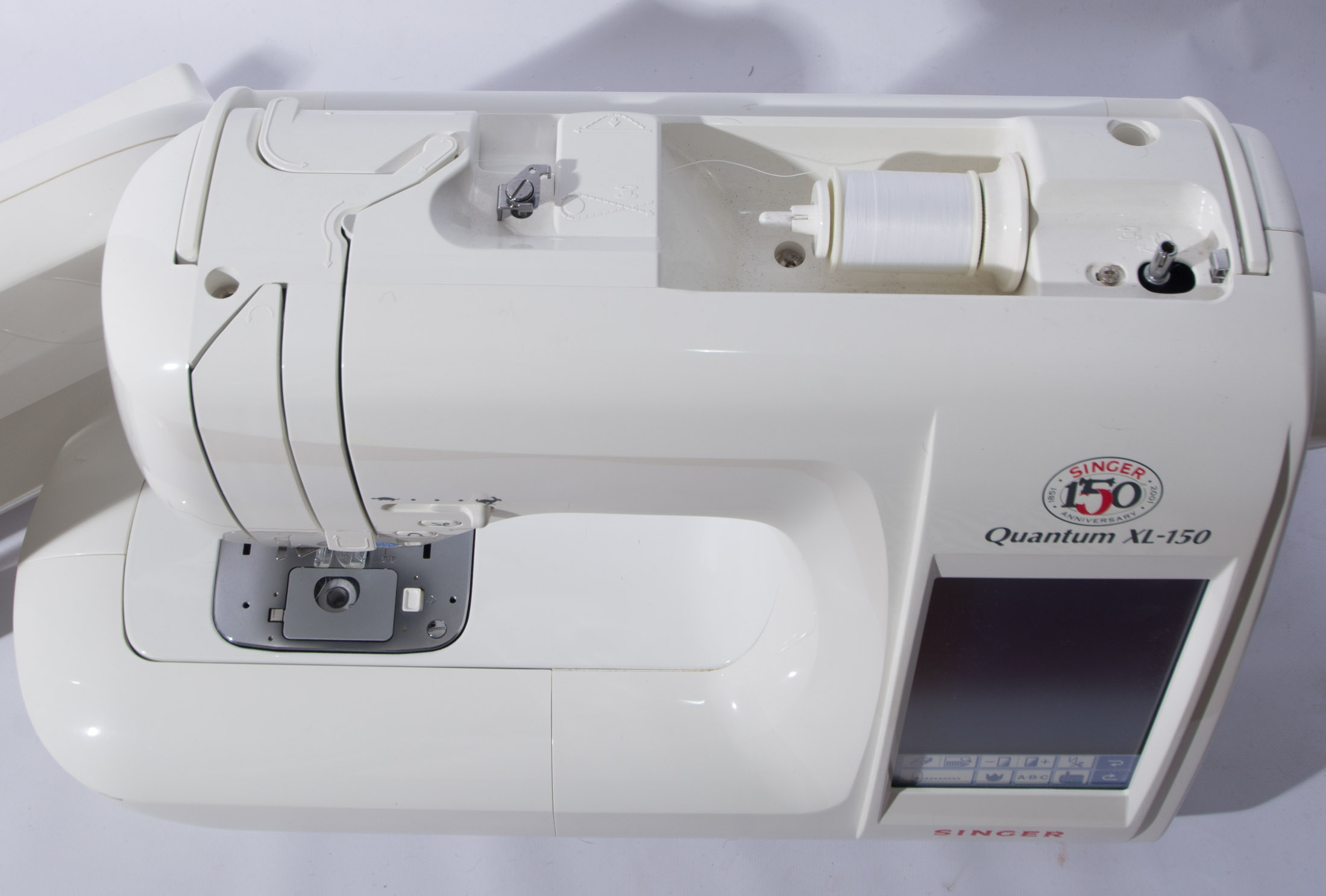 Singer Quantum XL-150 Embroidery Machine