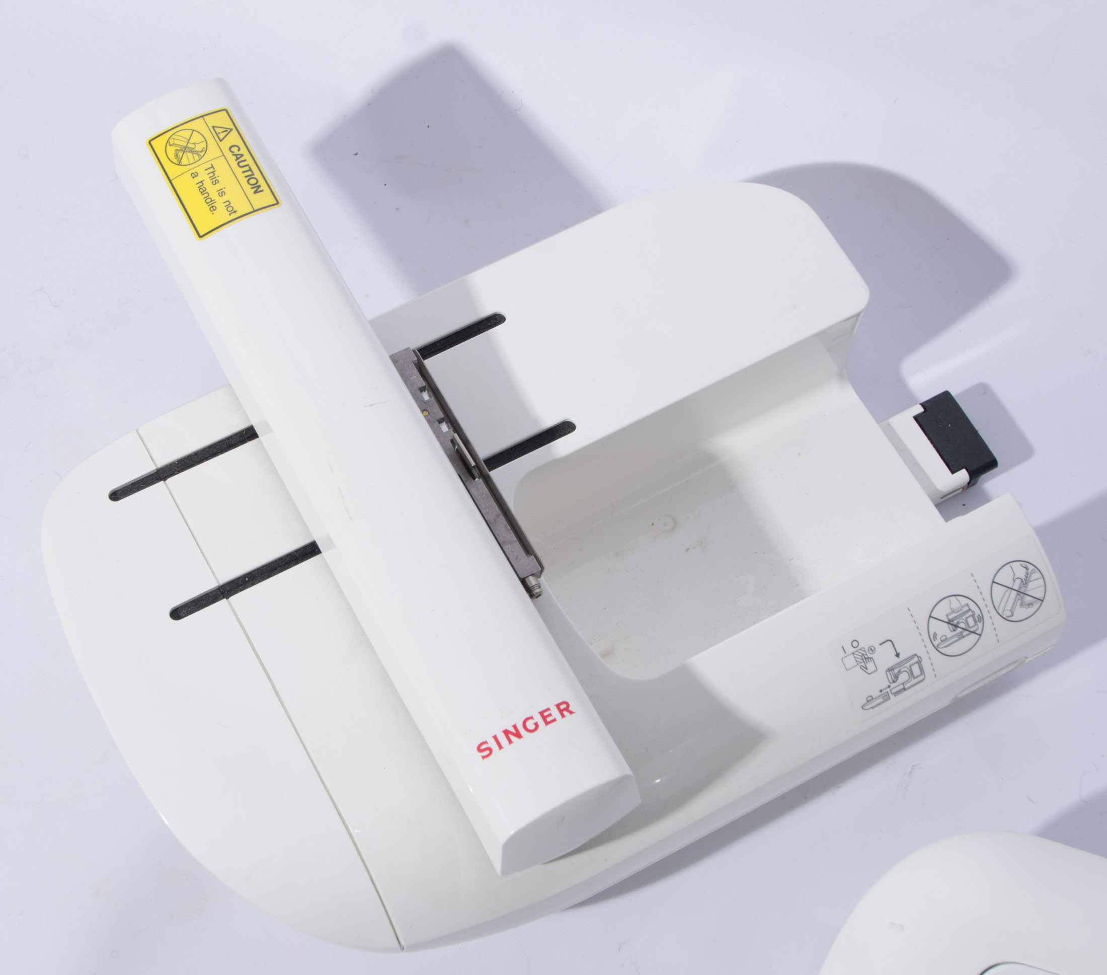 Singer Quantum XL-150 Embroidery Machine