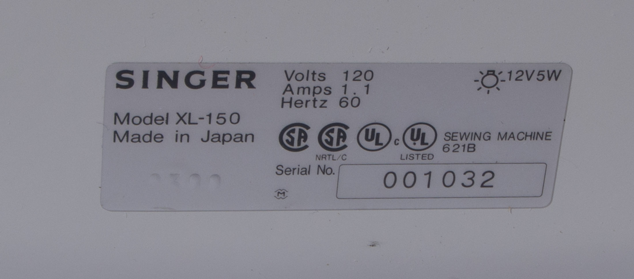 Singer Quantum XL-150 Embroidery Machine