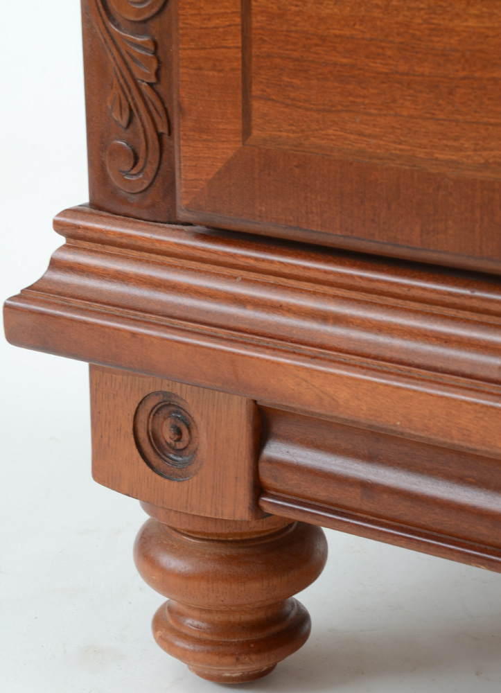 Colonial Style Inlaid Nightstand