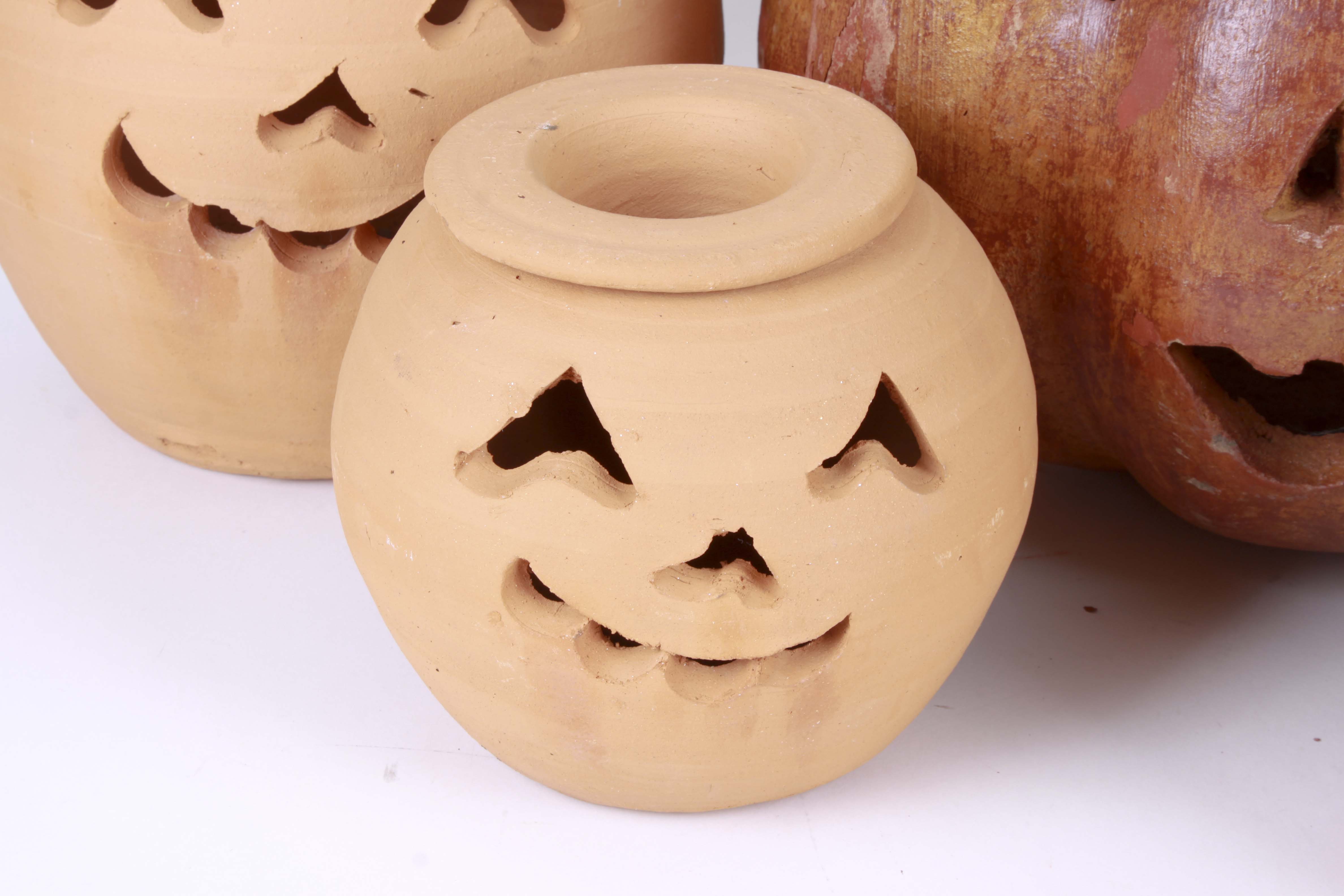 Clay Outdoor Pumpkin Group