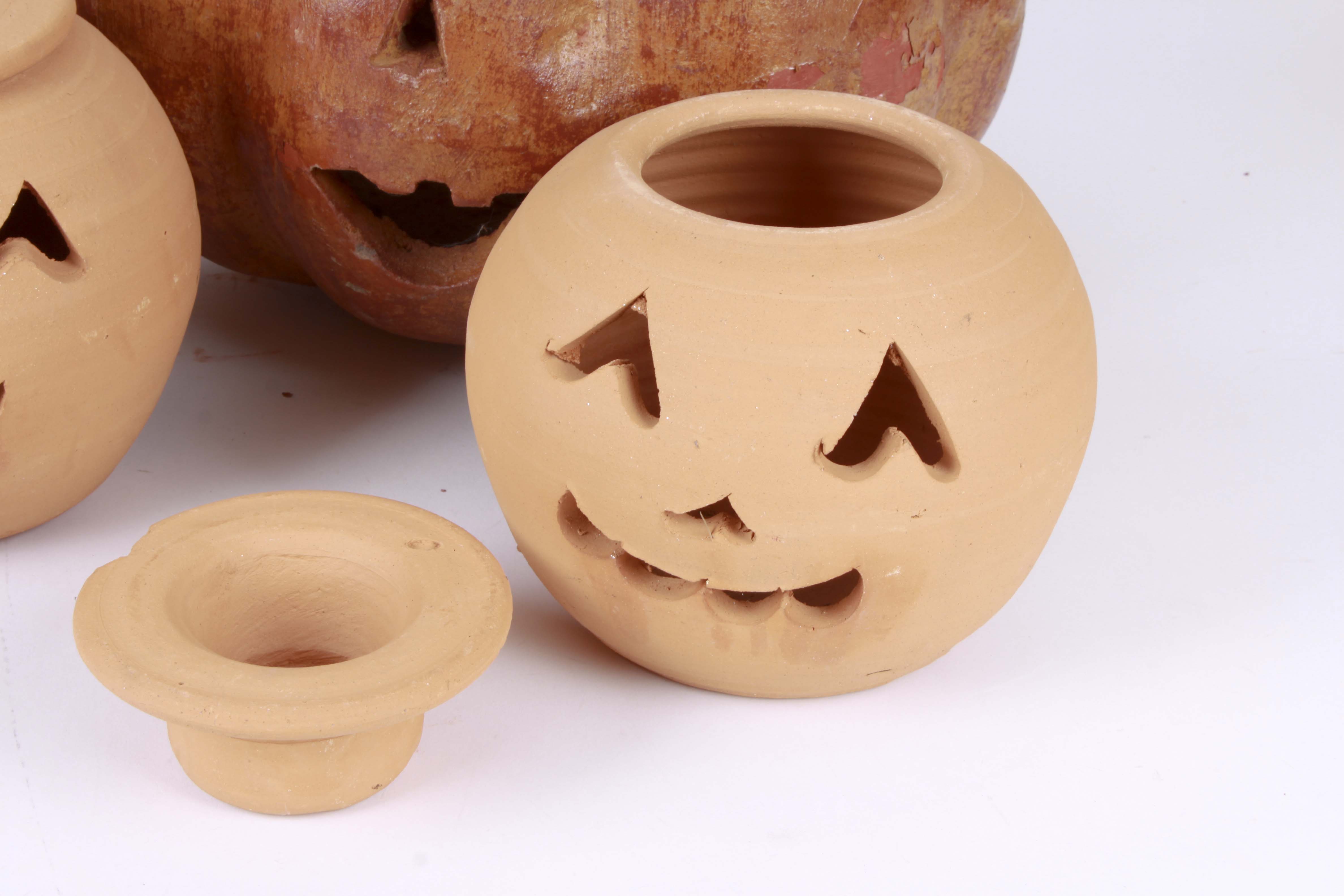 Clay Outdoor Pumpkin Group