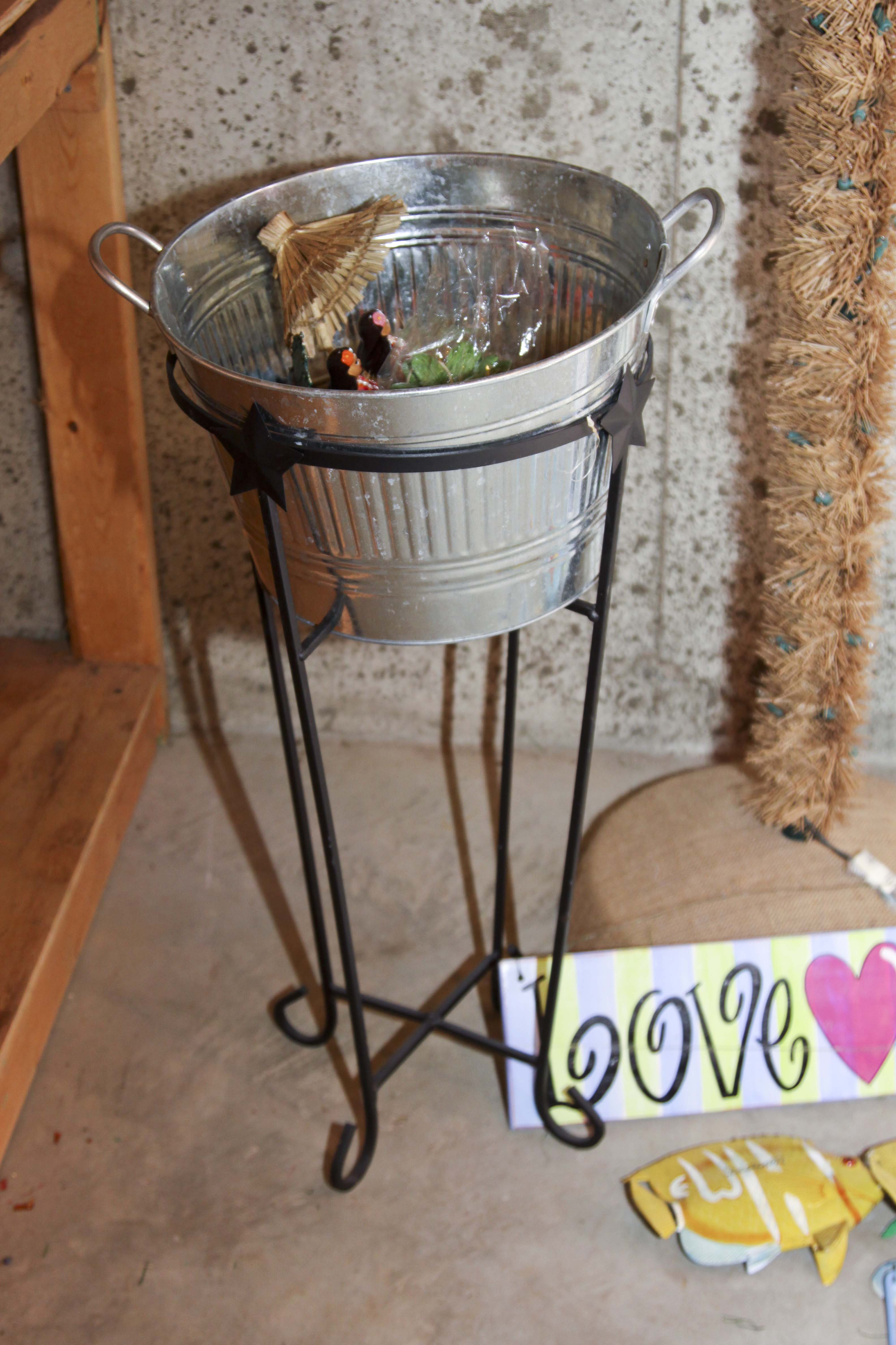 Tropical Decor Assortment