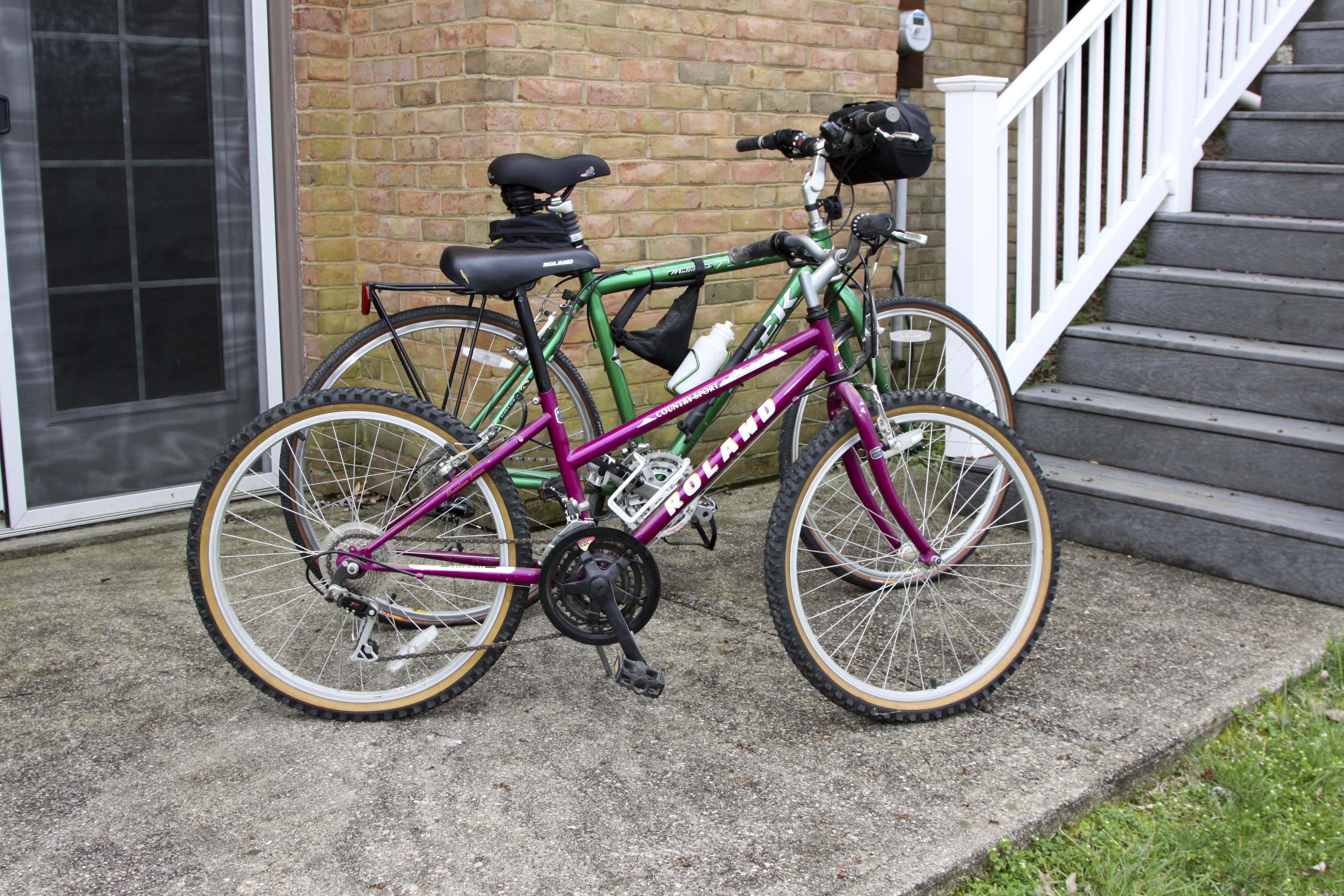 A Roland Women's Bicycle and a Men's Trek 7500 Bicycle