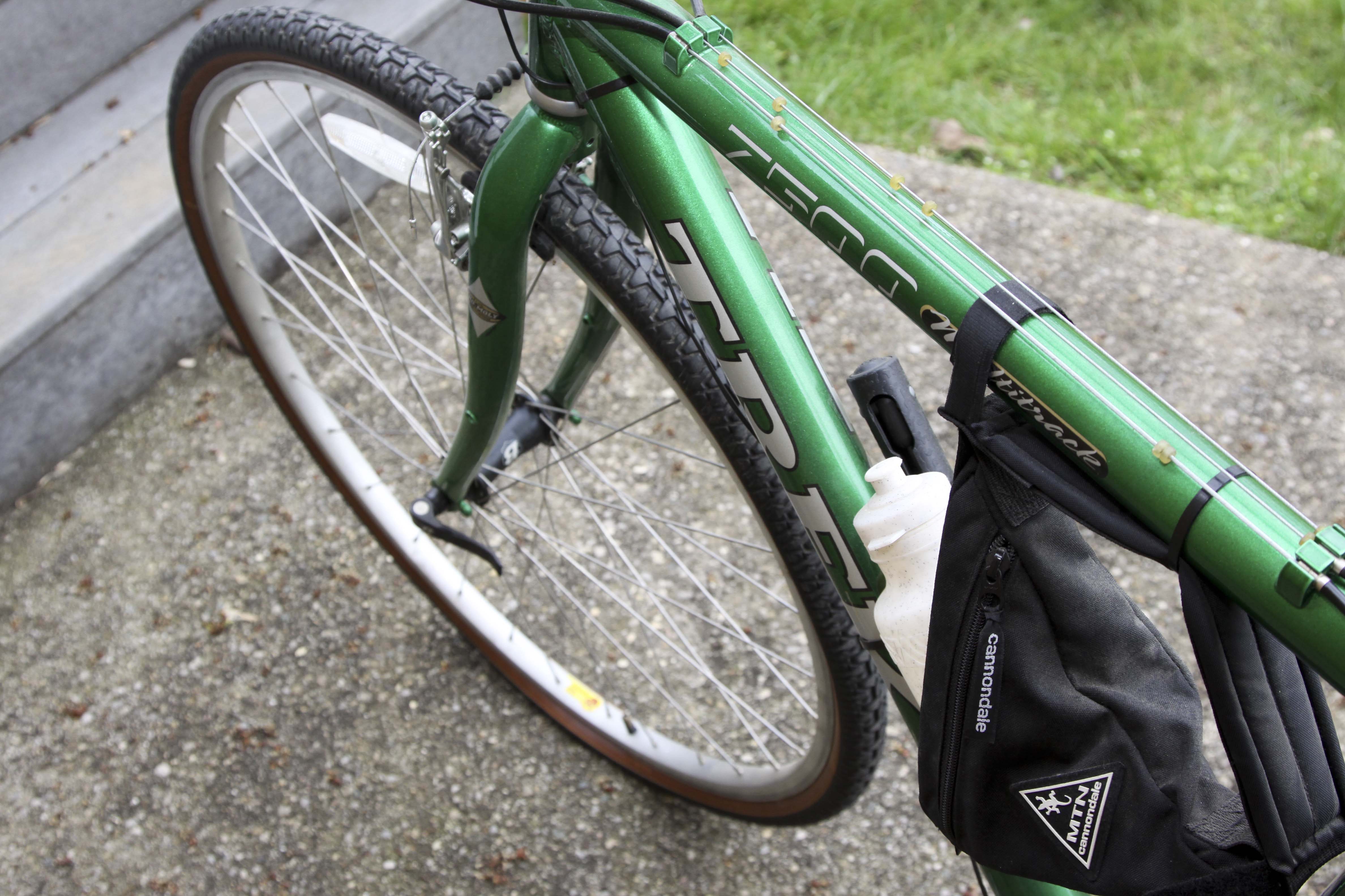 A Roland Women's Bicycle and a Men's Trek 7500 Bicycle