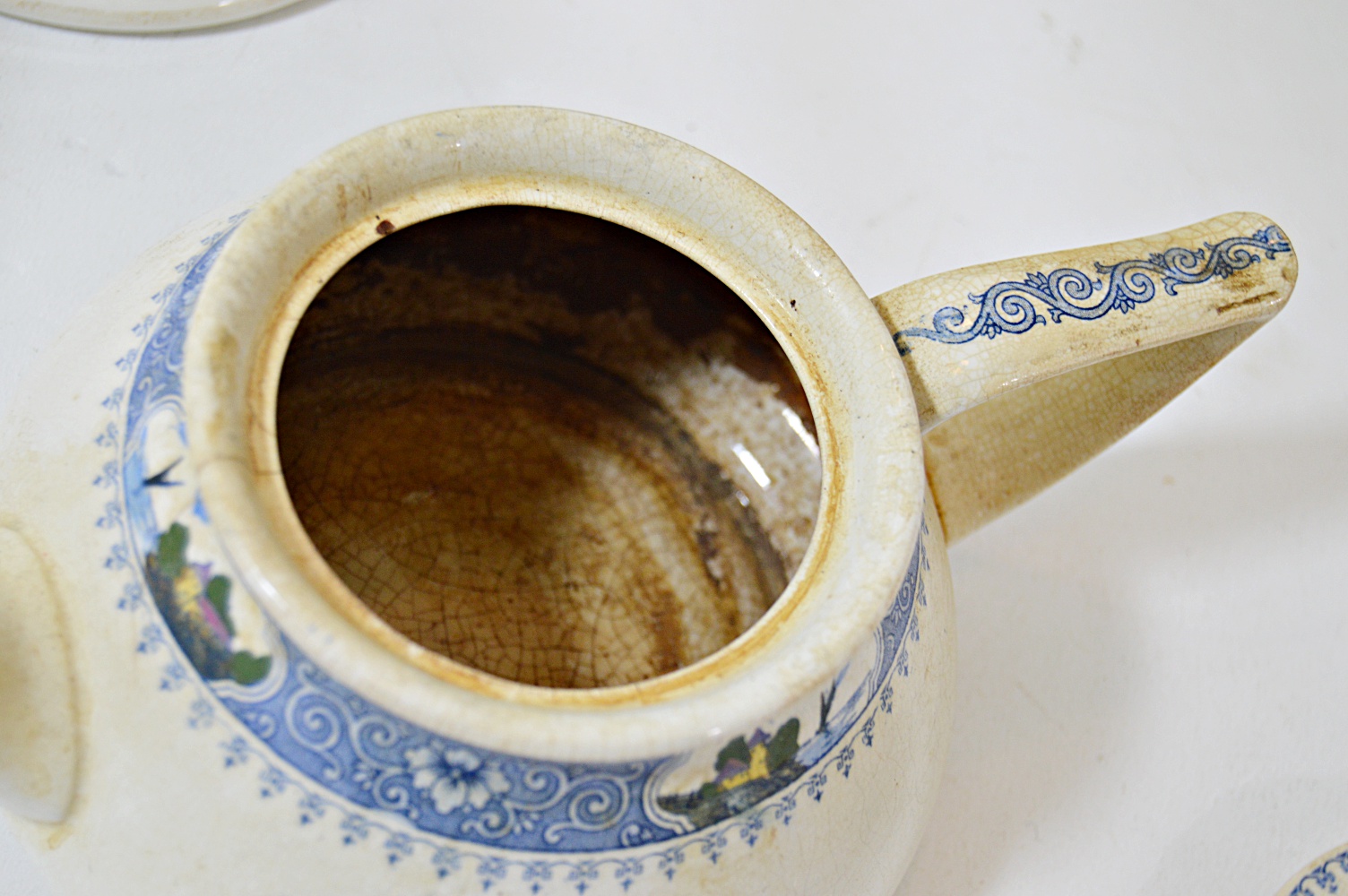 Antique China Tableware with Wedgwood, Limoges