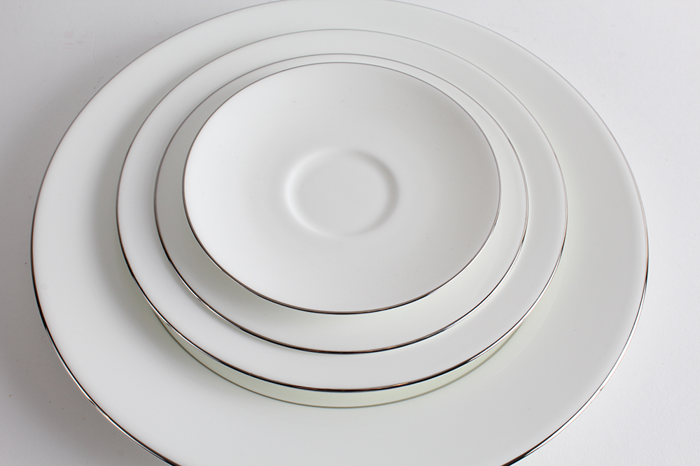 Royal Doulton Signature "Platinum" Five Piece Place Settings