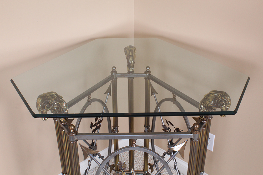 Polysided Rams Head Table