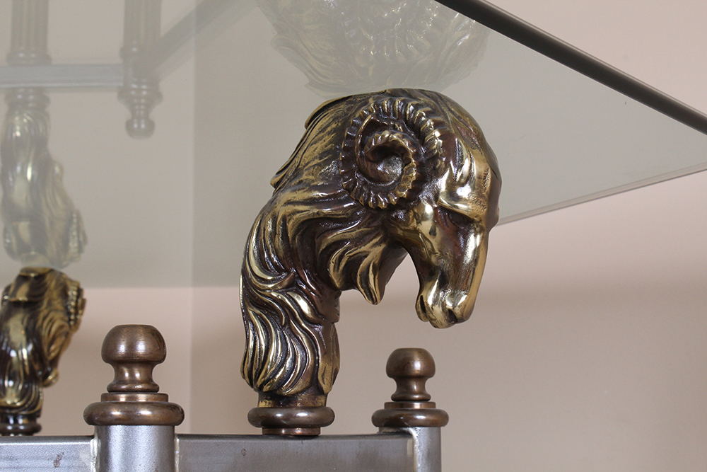 Polysided Rams Head Table